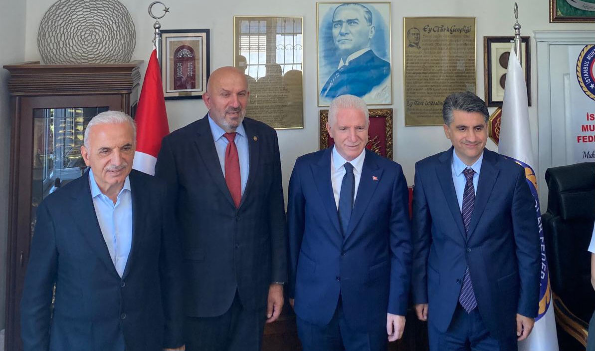 Ümraniye Necip Fazıl Mahallesi Muhtarı Kadir Delibalta’ya Vali ve Kaymakam’dan Ziyaret