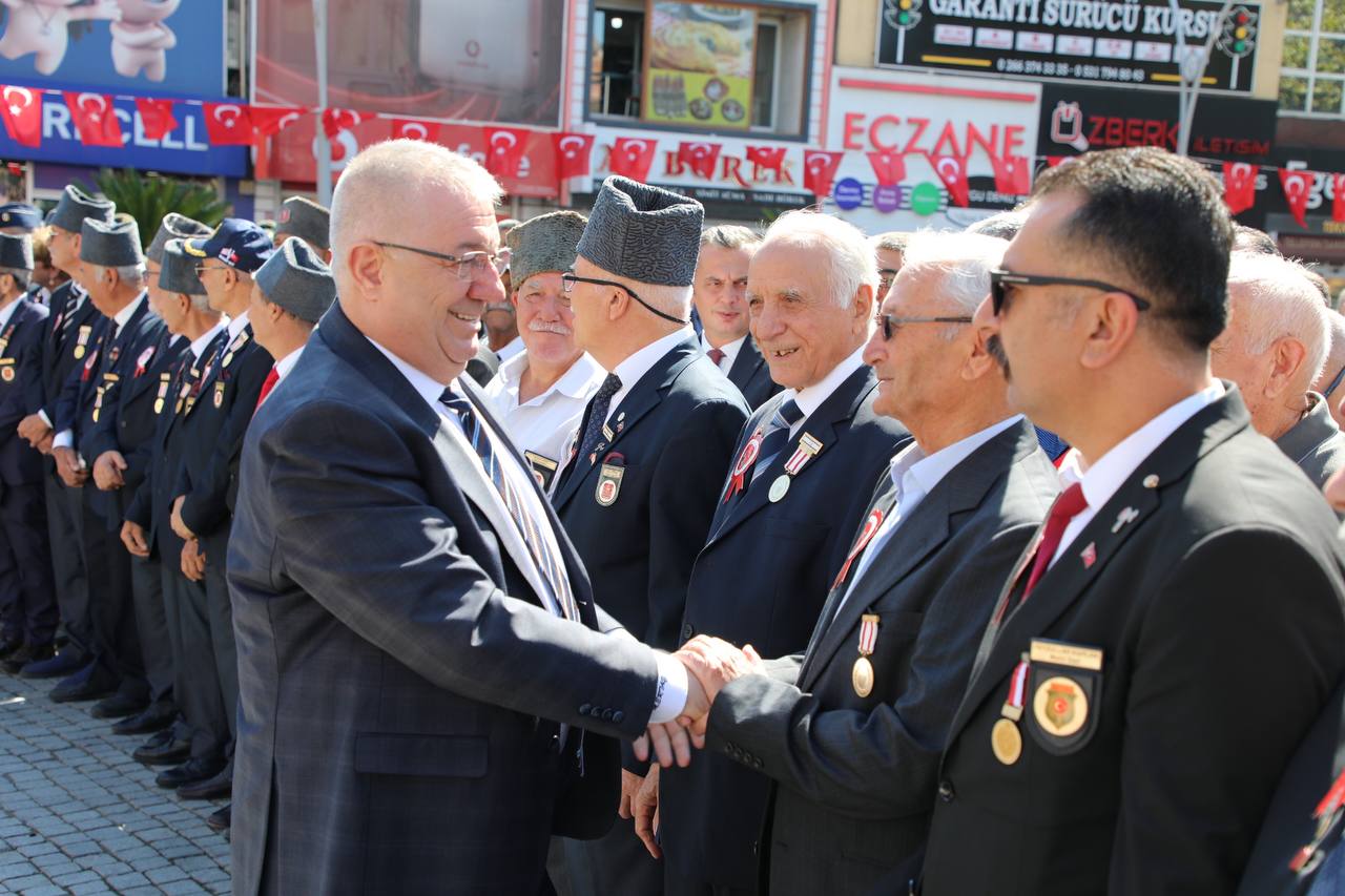 Edremit’te Gaziler Günü kutlandı