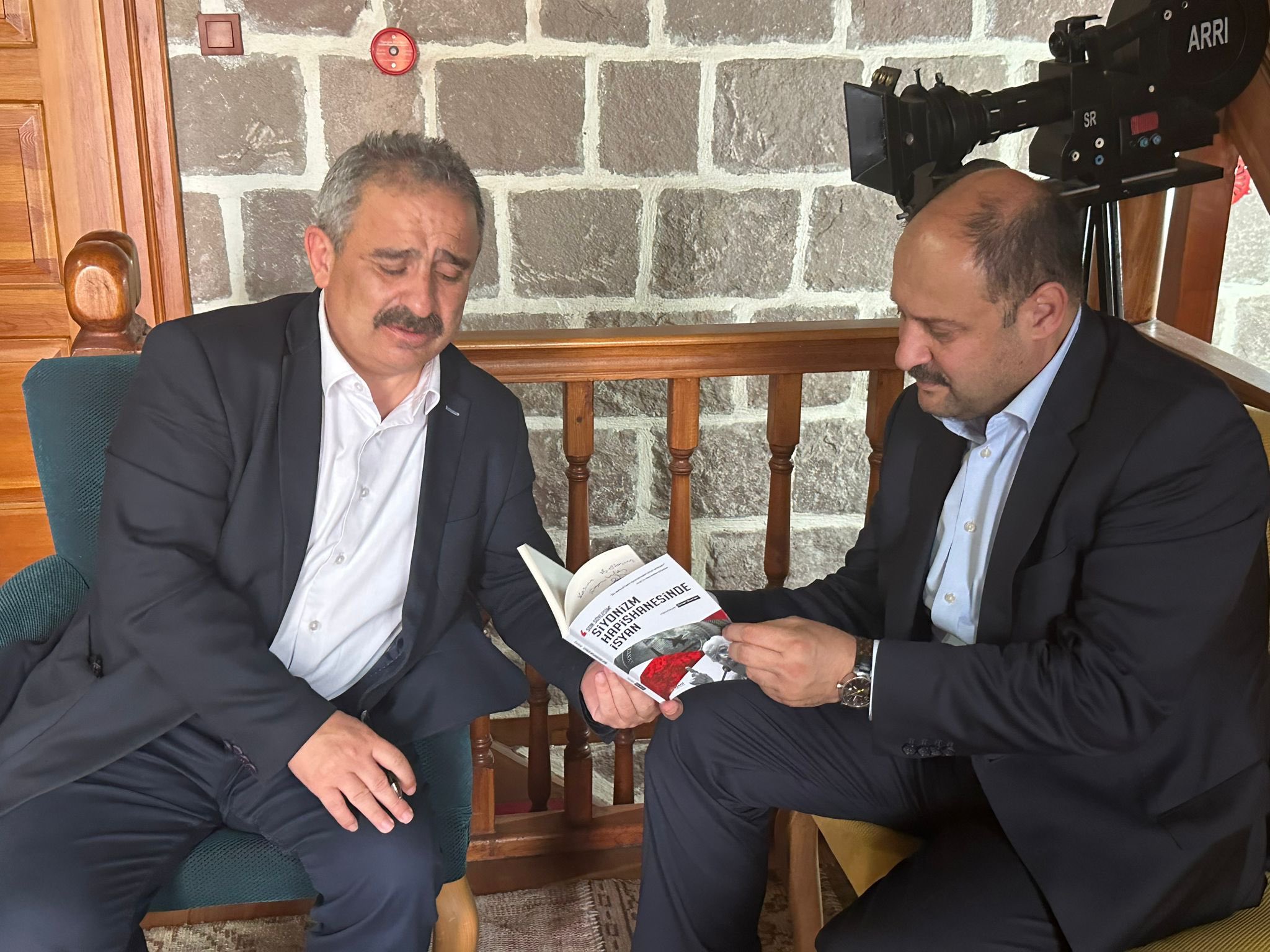 Şanlıurfa Büyükşehir Belediye Başkanı Kasım Gülpınar, Yeniden Refah Partisi’nden İstifa Edip Ak Parti’ye Katılıyor”