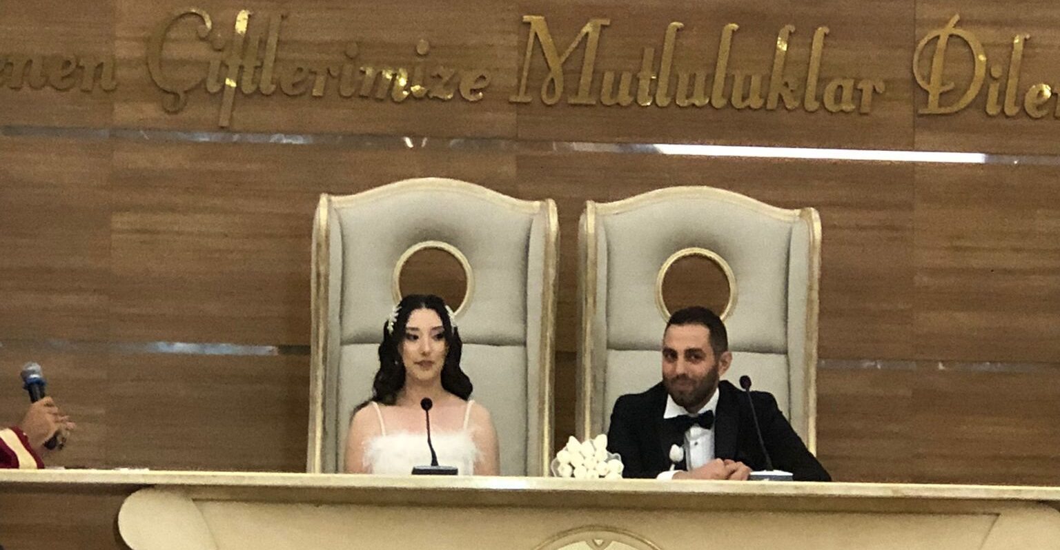 Çağan Hukuk Bürosu Avukatlarından Fatih Akbulut’un Mutlu Günü: Çekmeköy Nikah Sarayı’nda Kıyılan Nikah Töreni