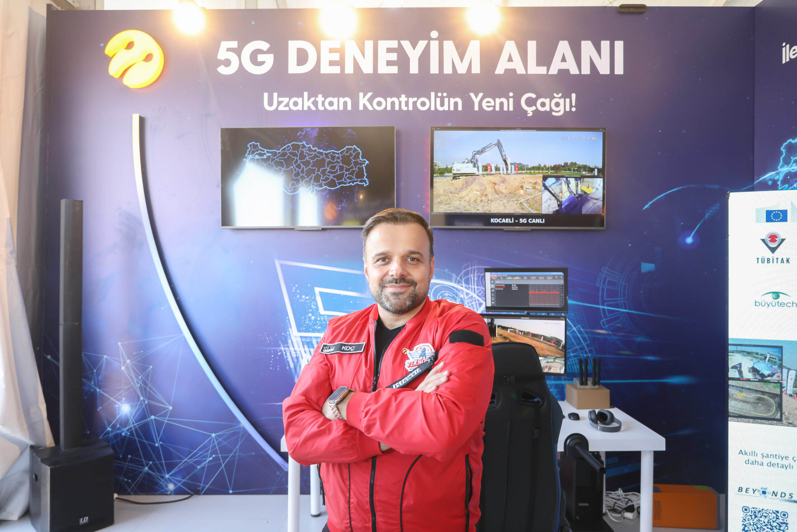 Turkcell Gebze’deki ekskavatör, Adana’daki Turkcell standından 5G ile kontrol edildi