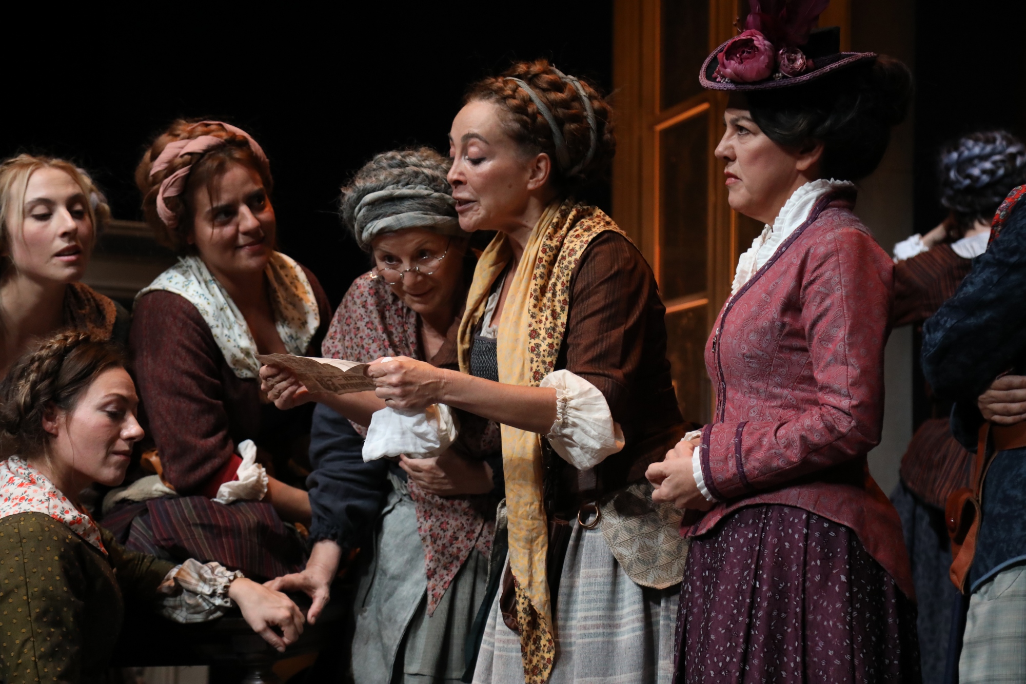 KADINLAR “KADIN”I YARGILIYOR