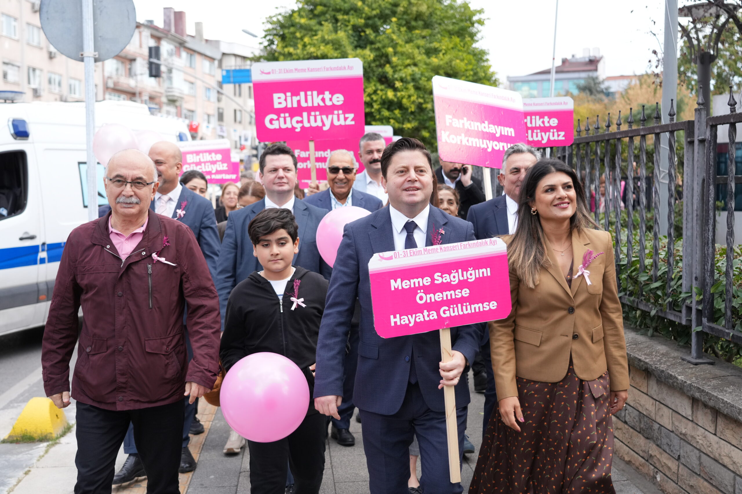 KADIKÖY BELEDİYESİ, MEME KANSERİNDE ERKEN TANININ ÖNEMİNE DİKKAT ÇEKTİ
