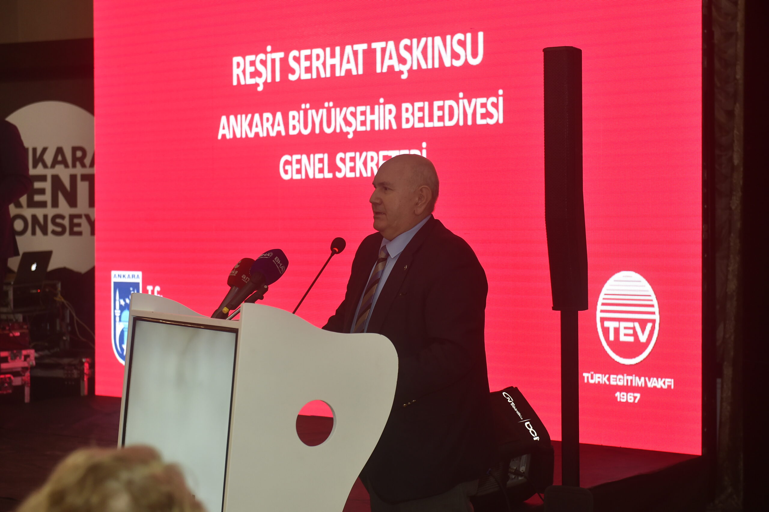 ANKARA BÜYÜKŞEHİR BELEDİYESİ VE TÜRK EĞİTİM VAKFI, “OKUTAN ANKARA” PROJESİ İLE GENÇLERE UMUT OLMAYA DEVAM EDİYOR