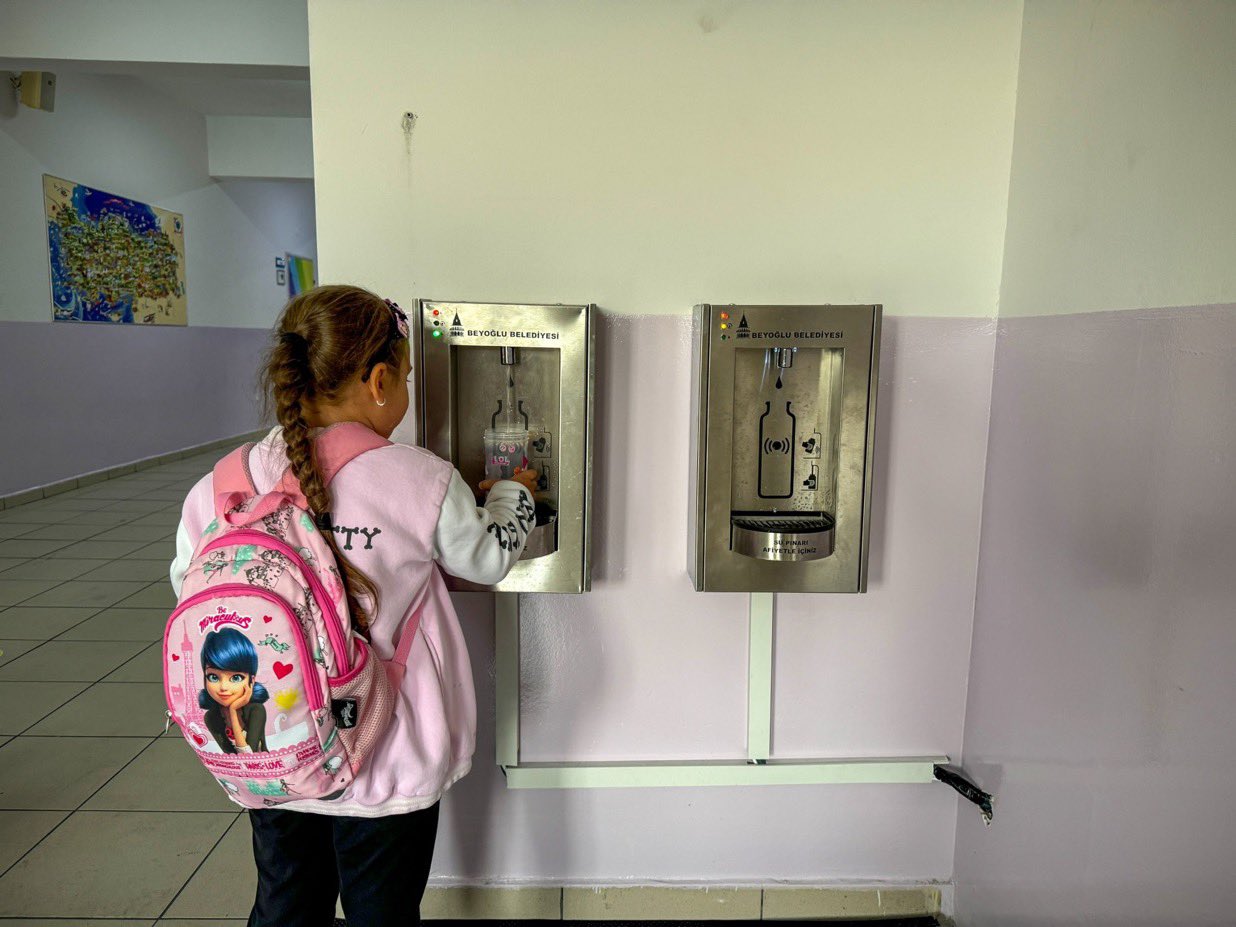 Beyoğlu Belediyesi, Devlet Okullarına Su Arıtma Cihazları Yerleştiriyor