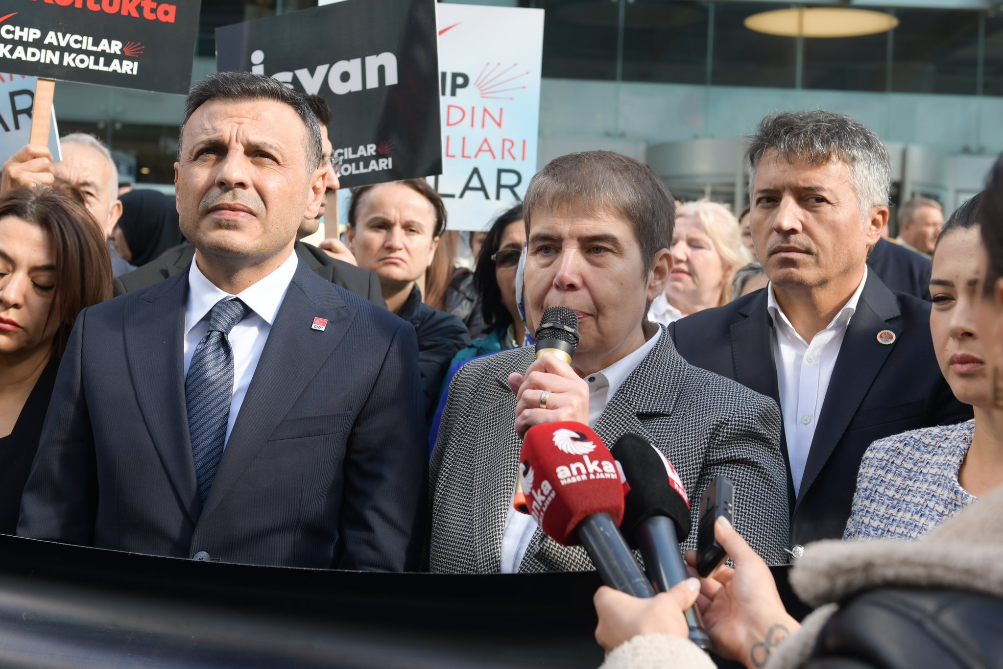 CHP İstanbul İl Başkanı Özgür Çelik’ten Sert Açıklamalar: Sağlıkta Ticarileşme ve Yozlaşma Eleştirisi