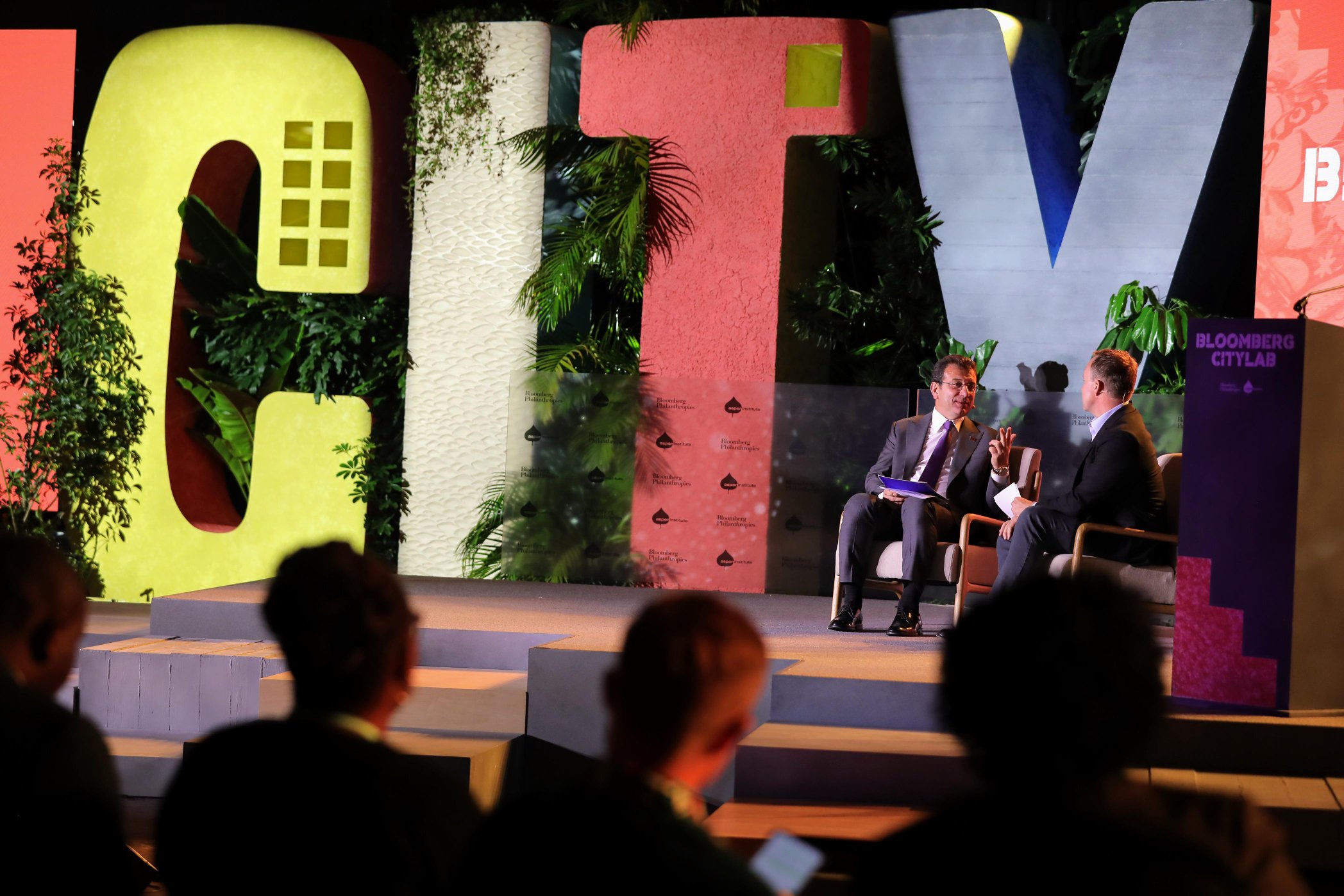 İstanbul Büyükşehir ve TBB Başkanı Ekrem İmamoğlu, “Askıda Ekmek” Modelini Dünyaya Tanıttı