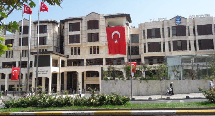 Eyüpsultan Belediyesi’nde AKP Döneminde Akraba İlişkileri Tartışma Yarattı