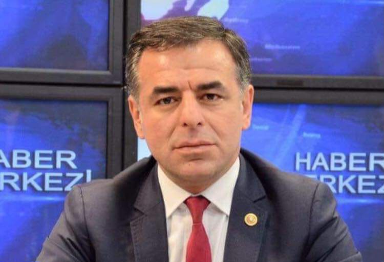 Siyasi Kutuplaşma ve Eleştiriler: Barış Yarkadaş’ın Öcalan Açıklamaları Üzerine İfadesi