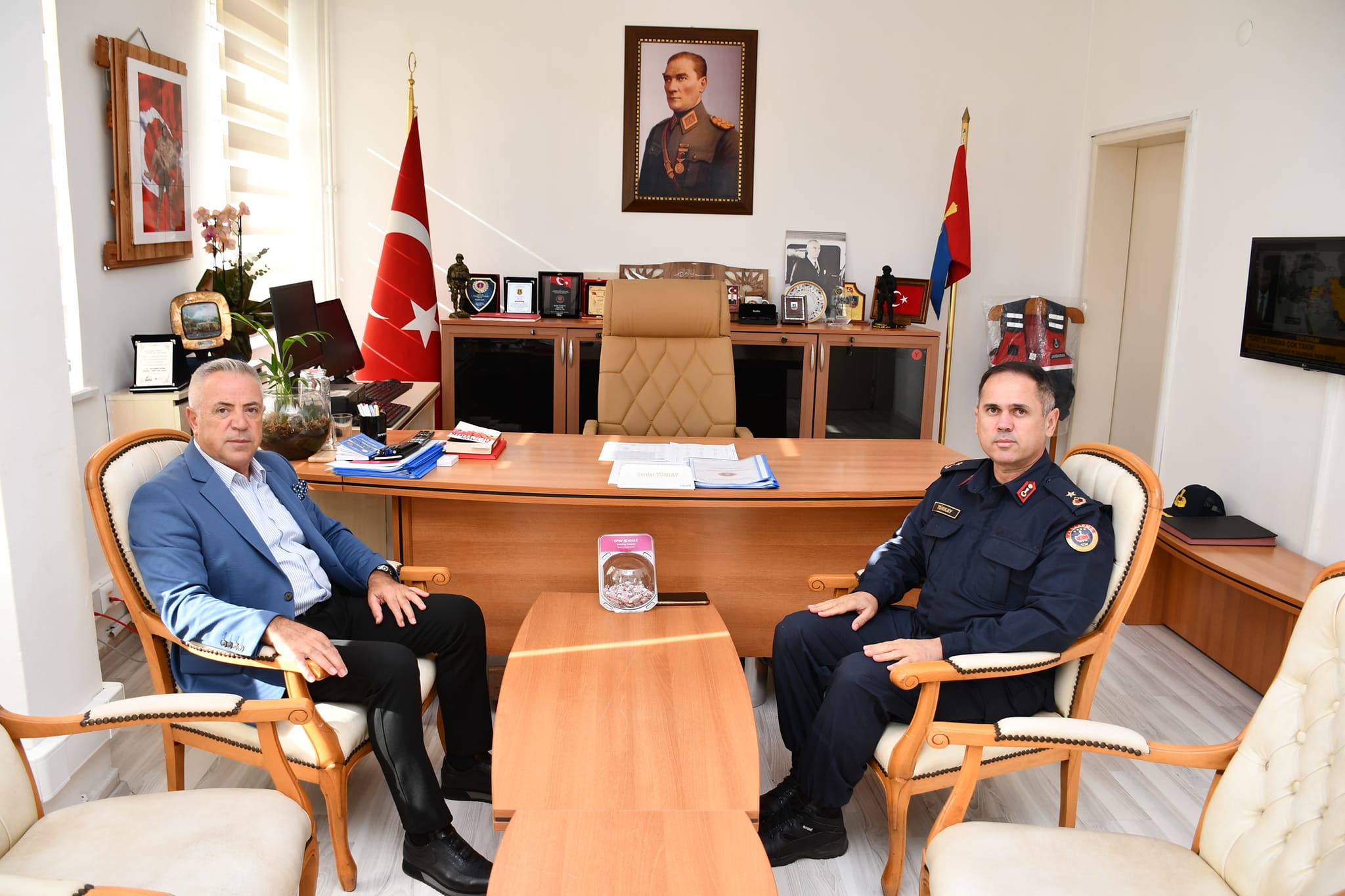 Çekmeköy Kaymakamı Resul Çelik, Jandarma Komutanlarını Ziyaret Etti