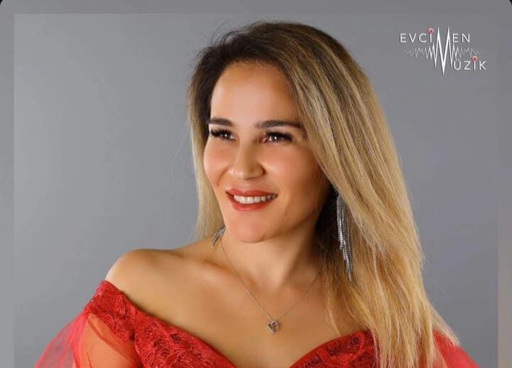 Filiz Çağlar, Yeni Albümünü Çıkararak Hayranlarına Coşku Dolu Bir Mesaj Gönderdi