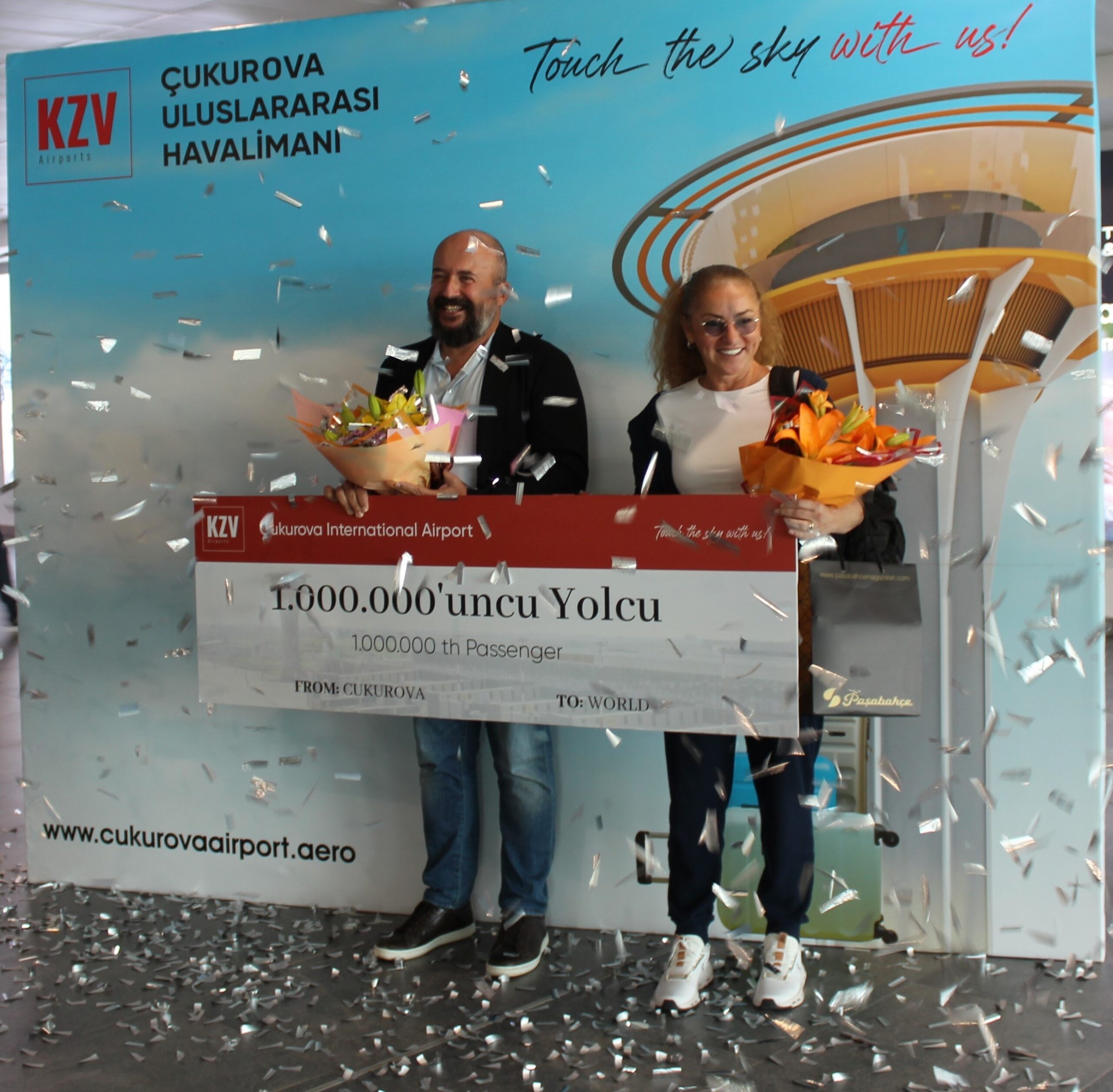 ÇUKUROVA ULUSLARARASI HAVALİMANI  29 EKİM CUMHURİYET BAYRAMI HAFTASINDA BÜYÜK GURUR 1 MİLYONUNCU YOLCUYU AĞIRLADI