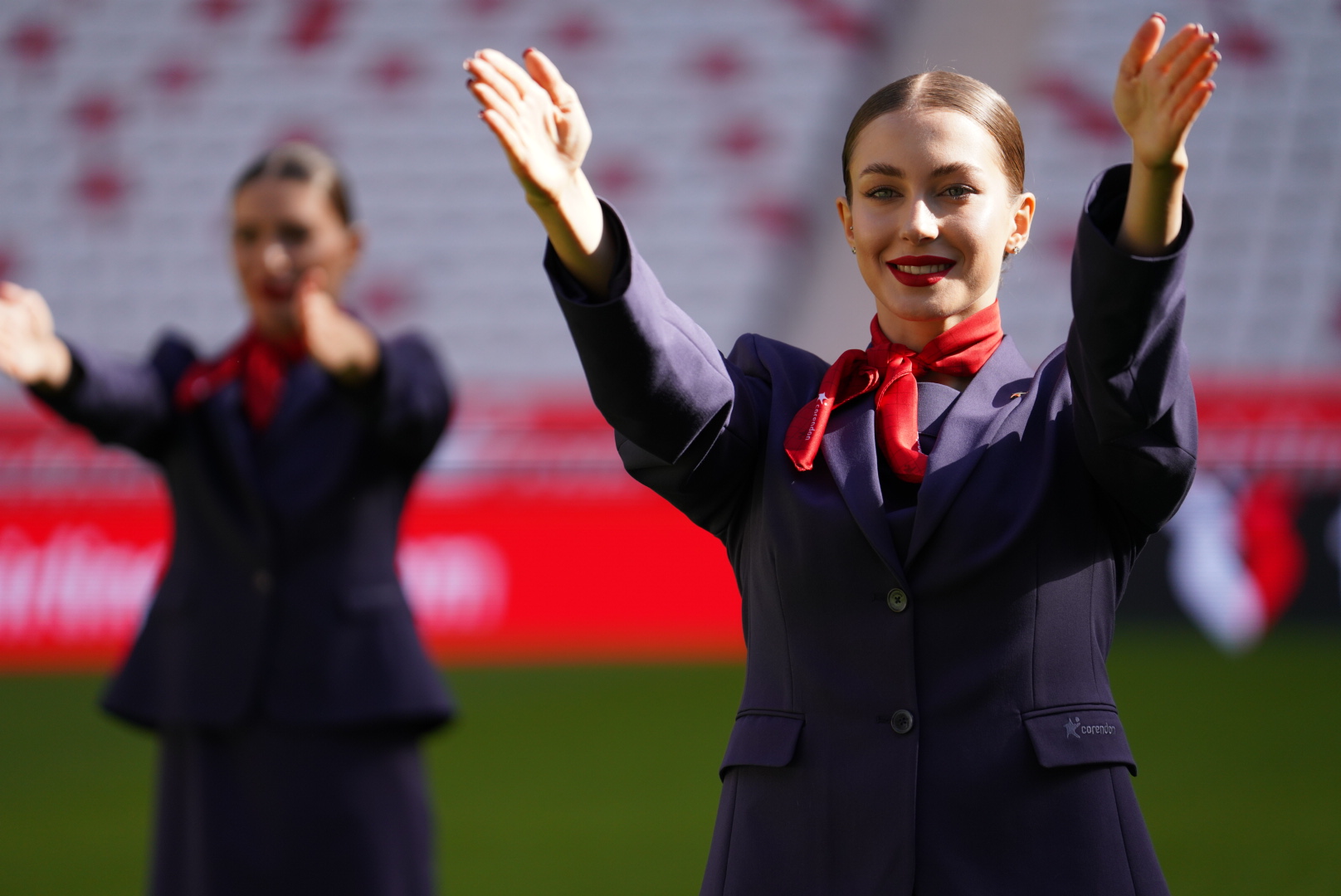 Corendon Airlines, Onvo Antalyaspor-Sipay Bodrum FK maçında taraftarlara sürpriz boarding deneyimi yaşattı