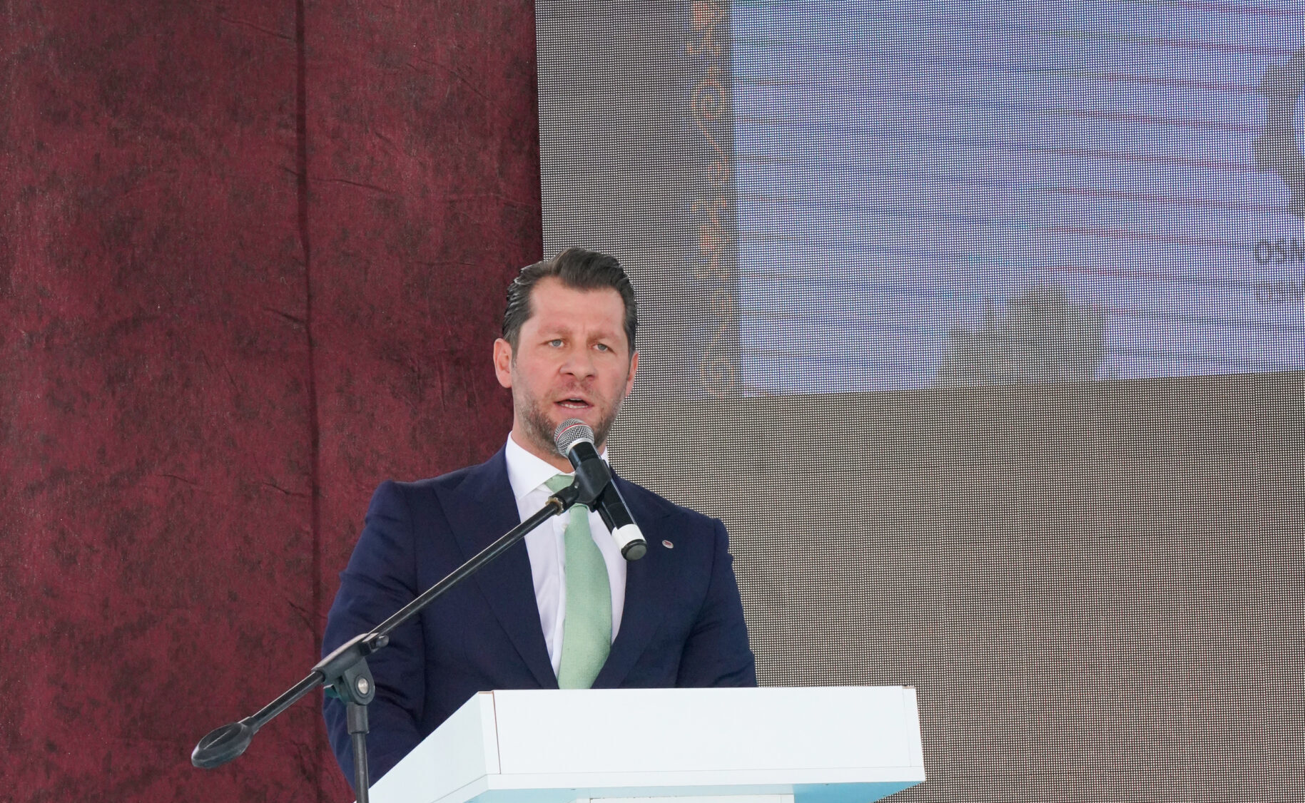 TOSYALI TOYO TÜRKİYE’NİN CARİ AÇIĞINI AZALTACAK YATIRIMLARA HIZ KESMEDEN DEVAM EDİYOR