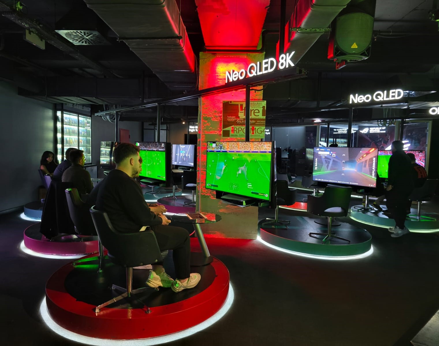 Yeşil sahadan dijital sahaya! Ümit Karan ve Semih Şentürk Samsung TV’de kozlarını paylaştı