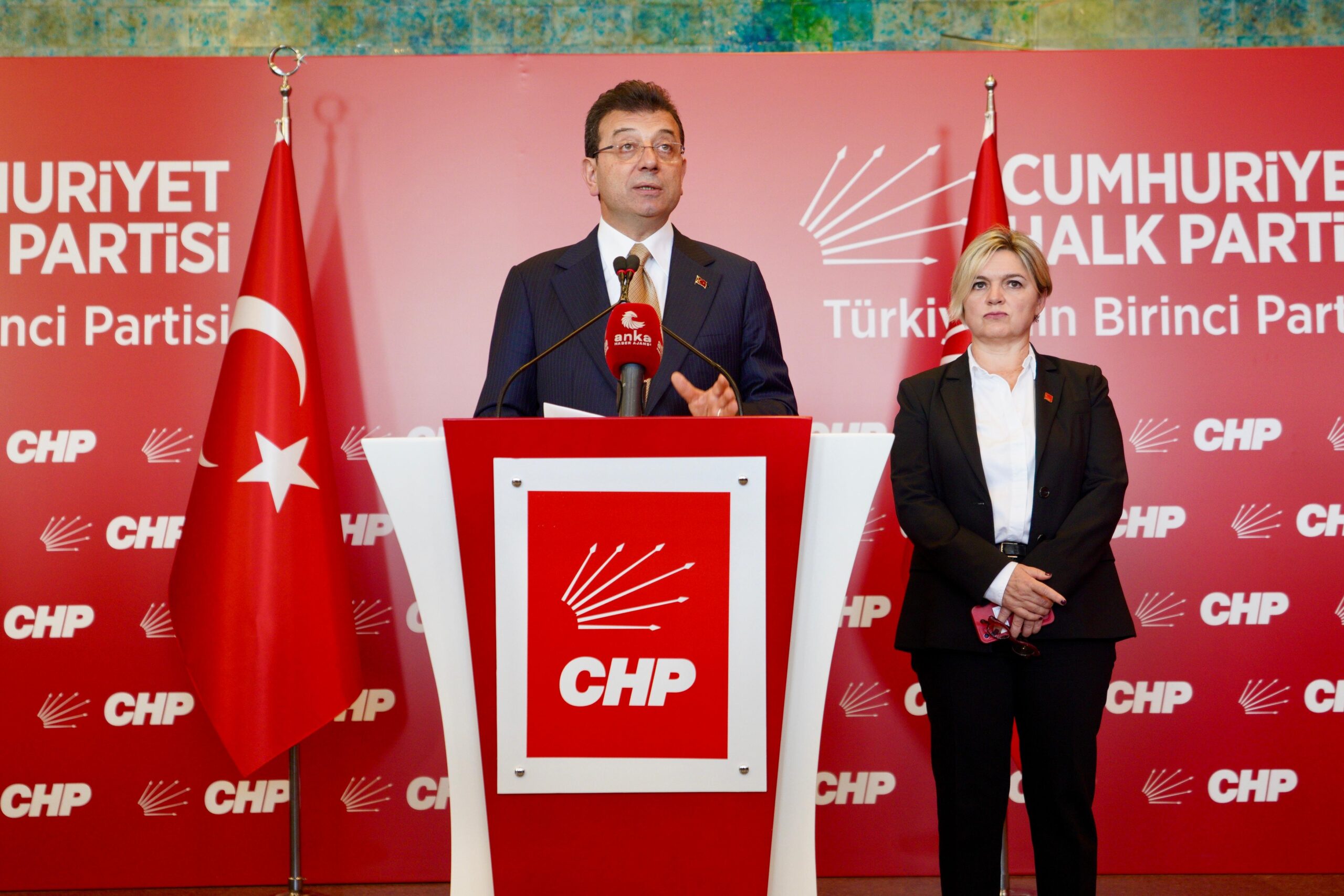 CHP’DEN İKTİDARA SERT ÇIKIŞ: “KAYYIM POLİTİKALARINA KARŞI TOPYEKÜN MÜCADELE”
