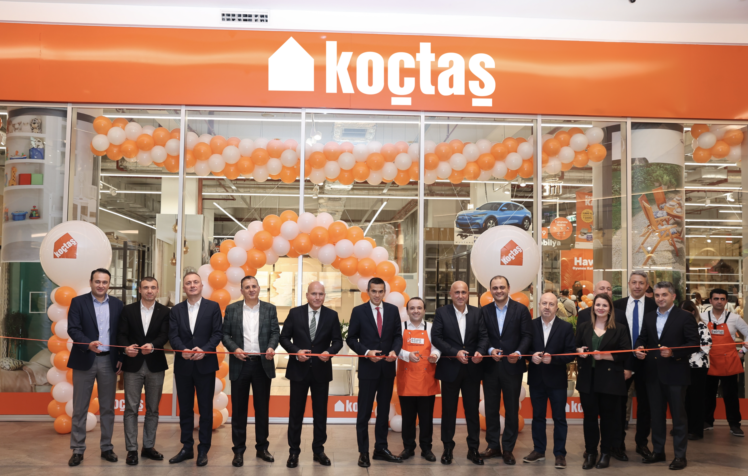 Koçtaş, Emaar Square Mall’daki Mağazasını Yeni Nesil Mağazacılık Konseptiyle Yeniden Tasarladı