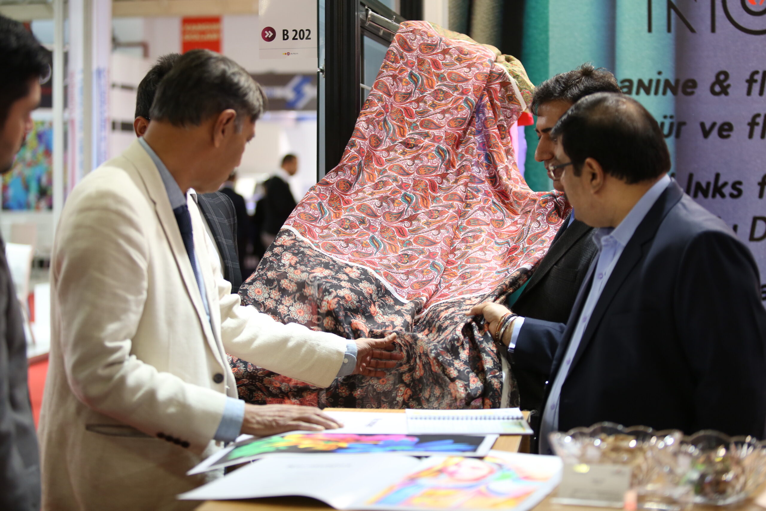 ULUSLARARASI KİMYA SANAYİ FUARINDA 45 MİLYAR DOLARLIK İHRACAT HEDEFLENİYOR