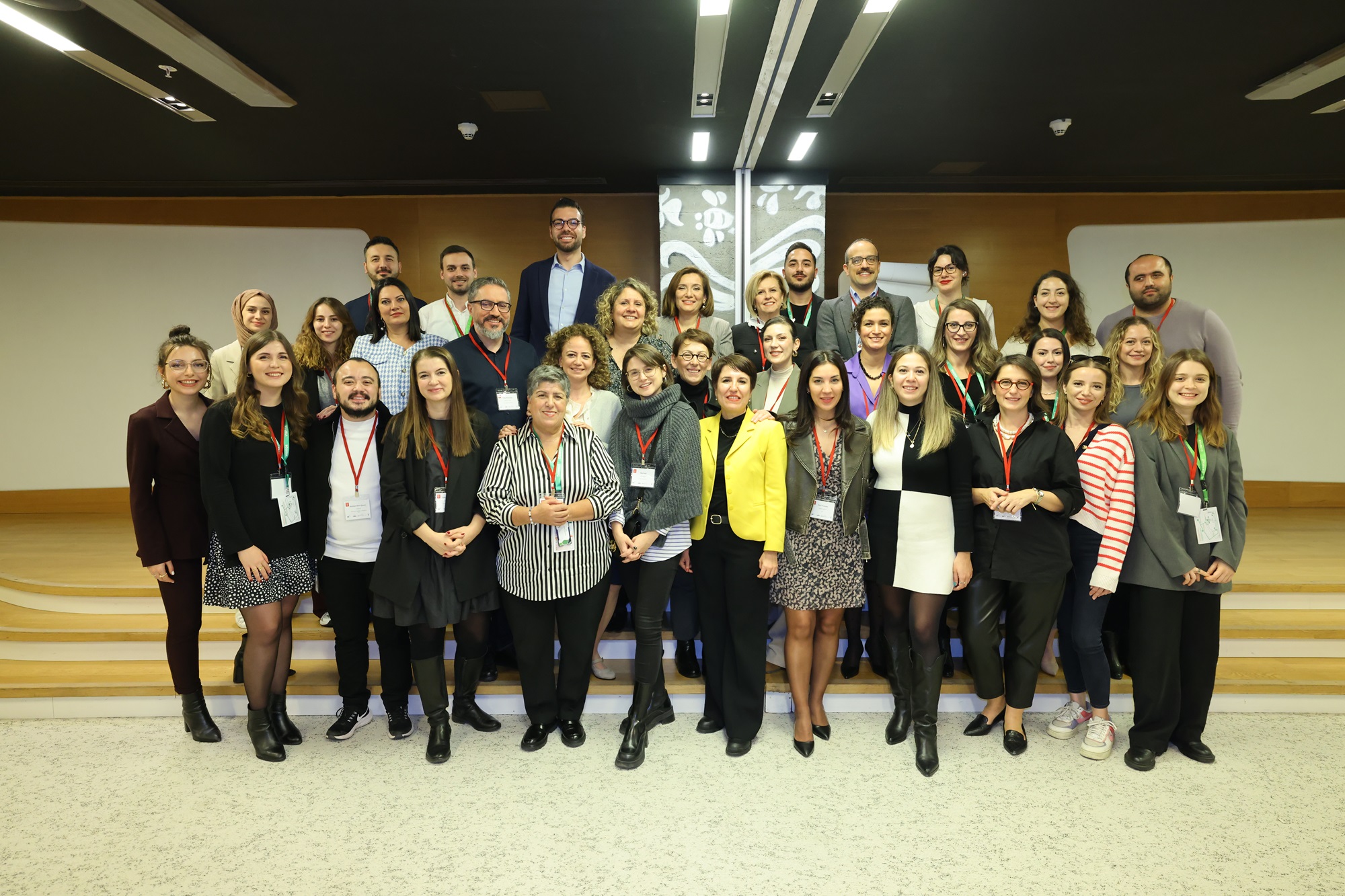 SABANCI ÜNİVERSİTESİ ÖNDERLİĞİNDE ‘KADINA YÖNELİK ŞİDDETE KARŞI ULUSLARARASI MÜCADELE GÜNÜ’NE ÖZEL PANEL