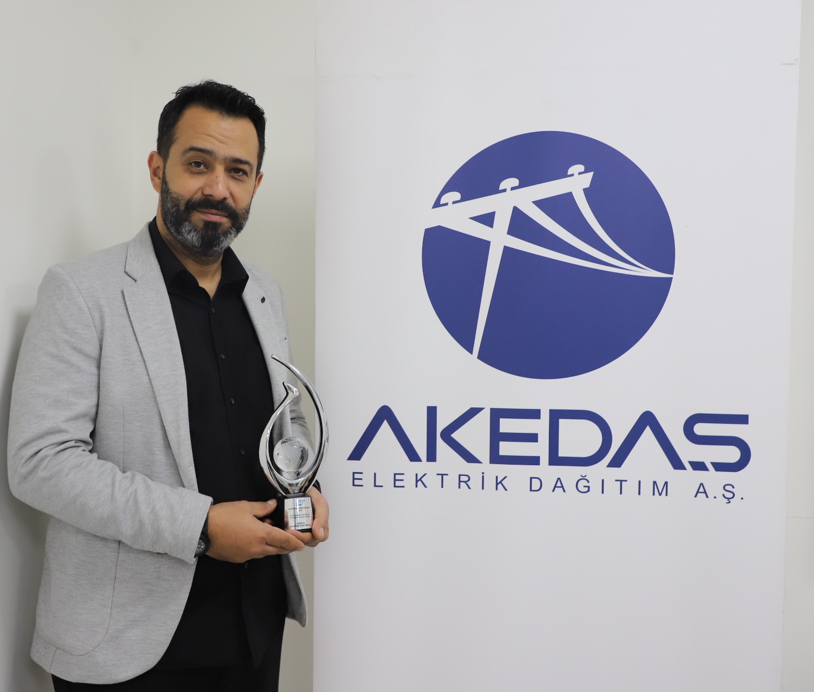 Enerji Dağıtım Sektöründe Yılın Dijital Dönüşüm Ödülü” AKEDAŞ Elektrik Dağıtım A.Ş.’ye verildi