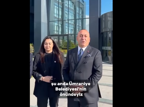 CHP’li Meclis Üyesi Metin Kaya, Ümraniye Belediyesi Tabelasında Türkiye Cumhuriyeti İbaresinin Olmamasını Sorguladı: “Kim Daha Vatansever?”