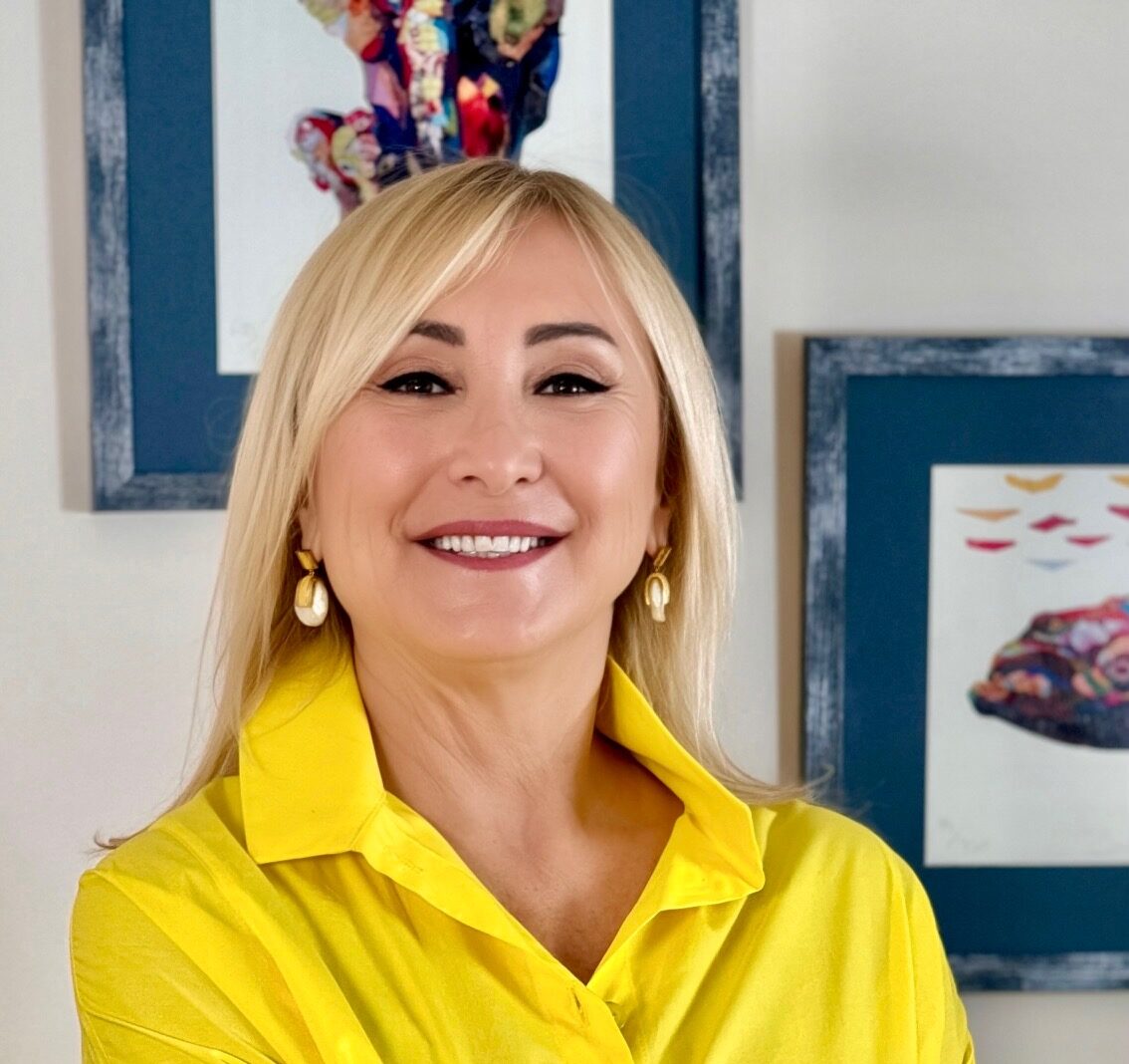 2025 YILININ RENGİ ALTIN  ALTIN RENGİ 2025 YILINA İLHAM OLACAK