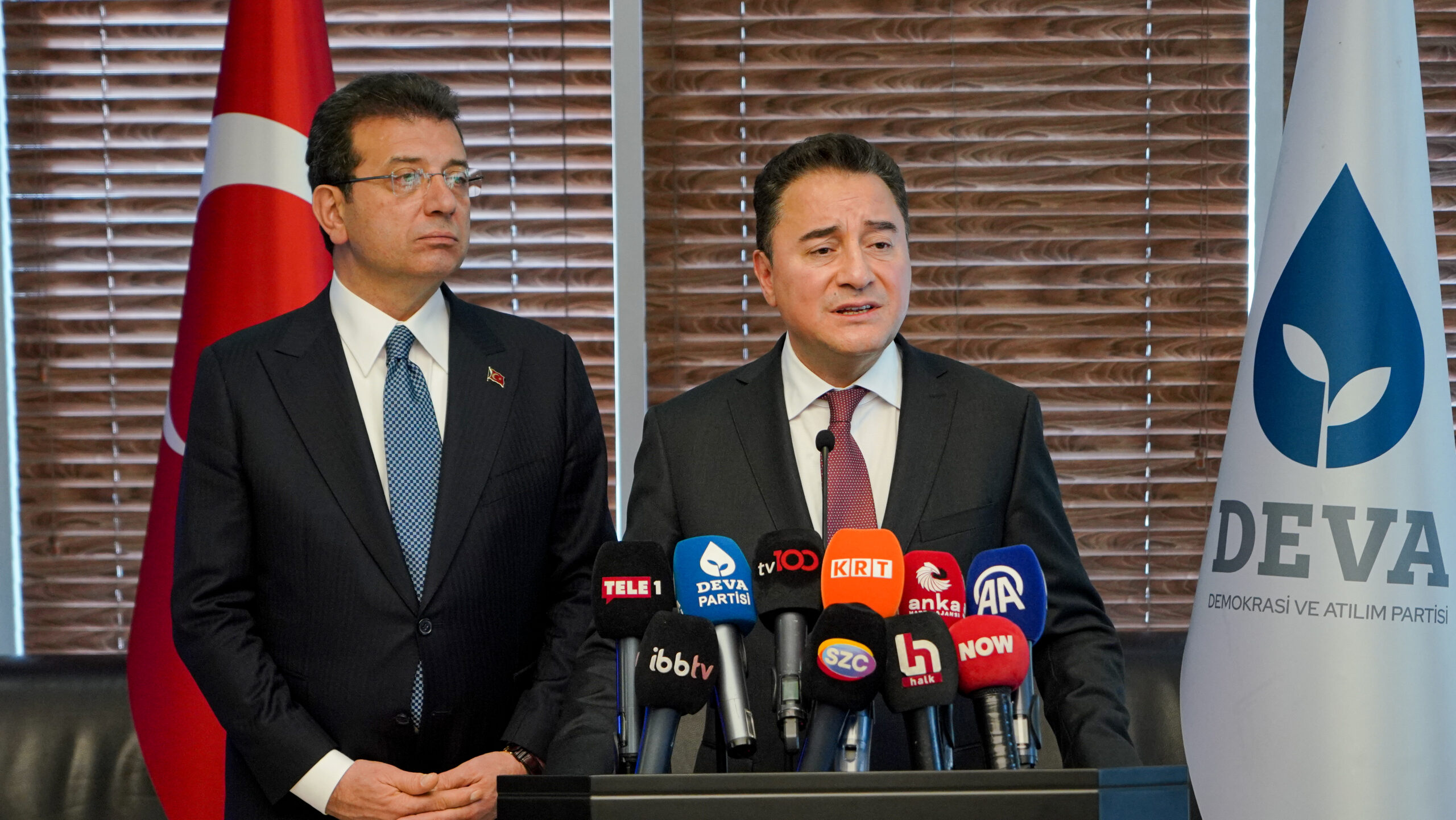 Ali Babacan: “Kayyum görevlendirmeleri demokrasinin dayandığı ilkelerin kalbine hançerdir”