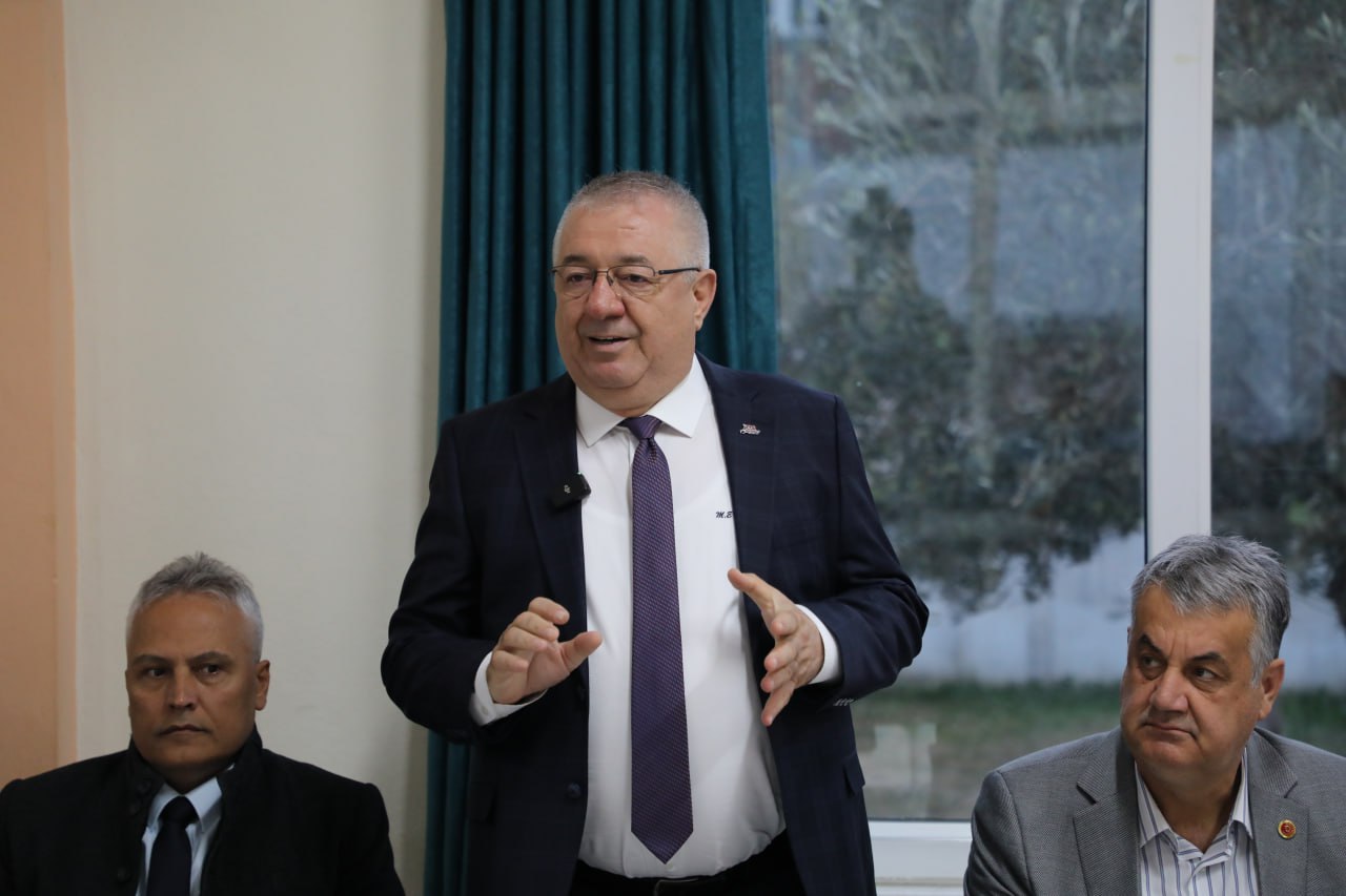 Edremit Belediyesi’nde personel alacakları ödendi – Başkan Ertaş yüzleri güldürüyor