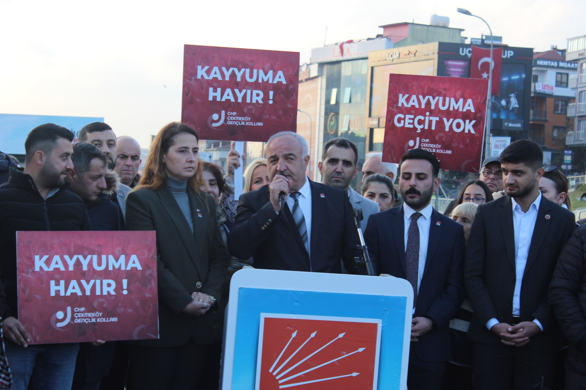 CHP Çekmeköy İlçe Başkanlığı’ndan Esenyurt’taki Kayyım Atamasına Tepki: “Halkın İradesi Çalınıyor!”