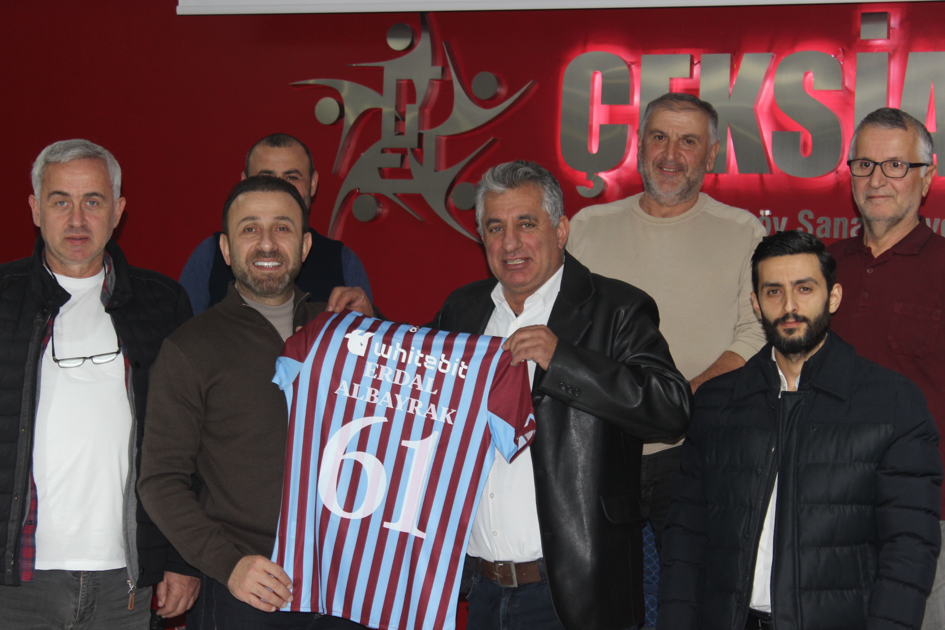 ÇEKİSİAD’dan Unutulmaz Bir Akşam: Çağ Kebabı, Nostaljik Müzik ve Dayanışma Bir Arada!”