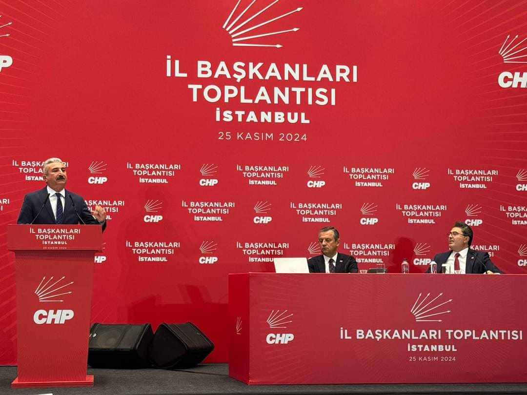 CHP Bursa İl Başkanı Nihat Yeşiltaş, Esenyurt’taki Demokrasi Nöbetine Katıldı