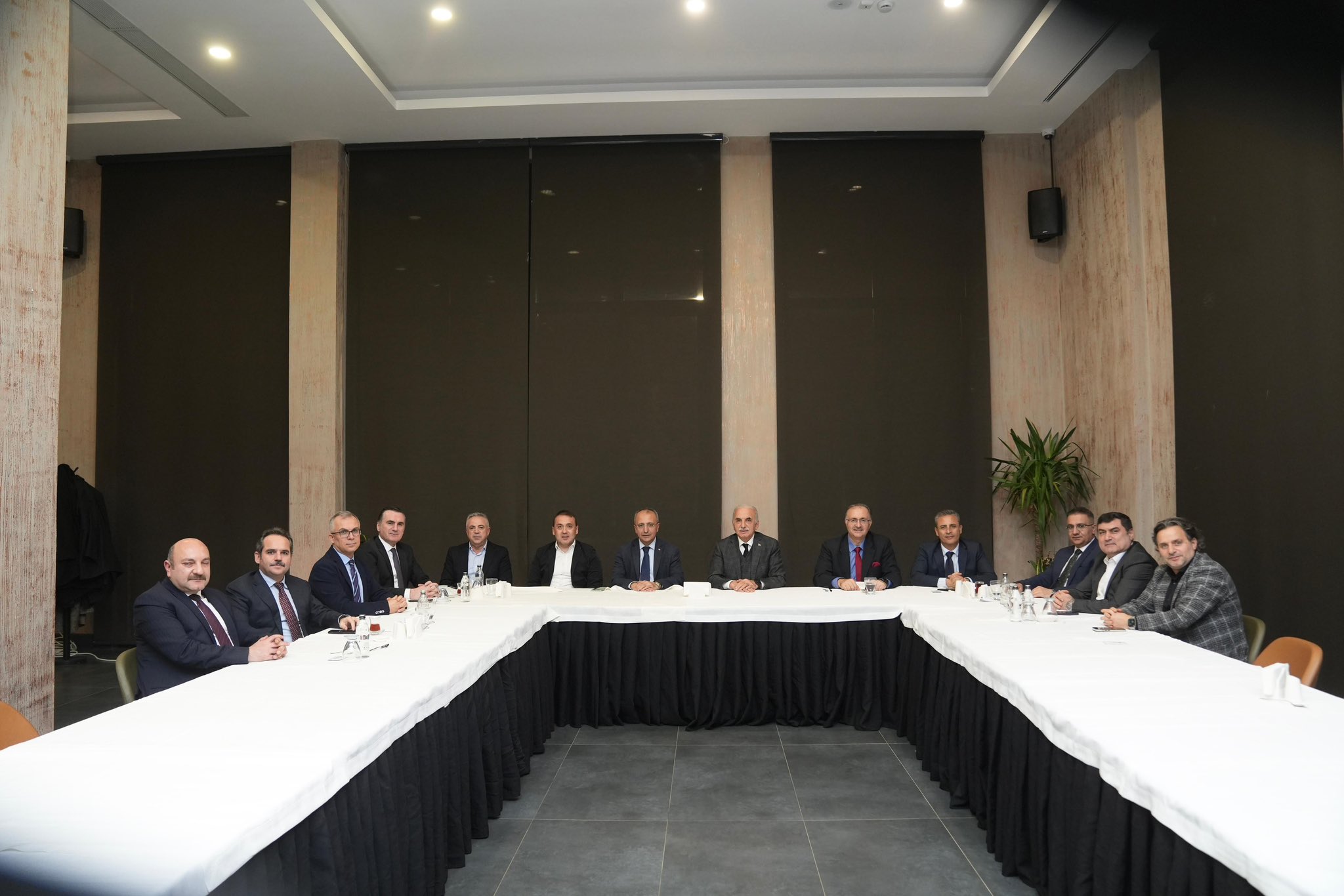 İstanbul Anadolu Yakasındaki 12 İlçe Kaymakamı, Ümraniye’de Bir Araya Geldi