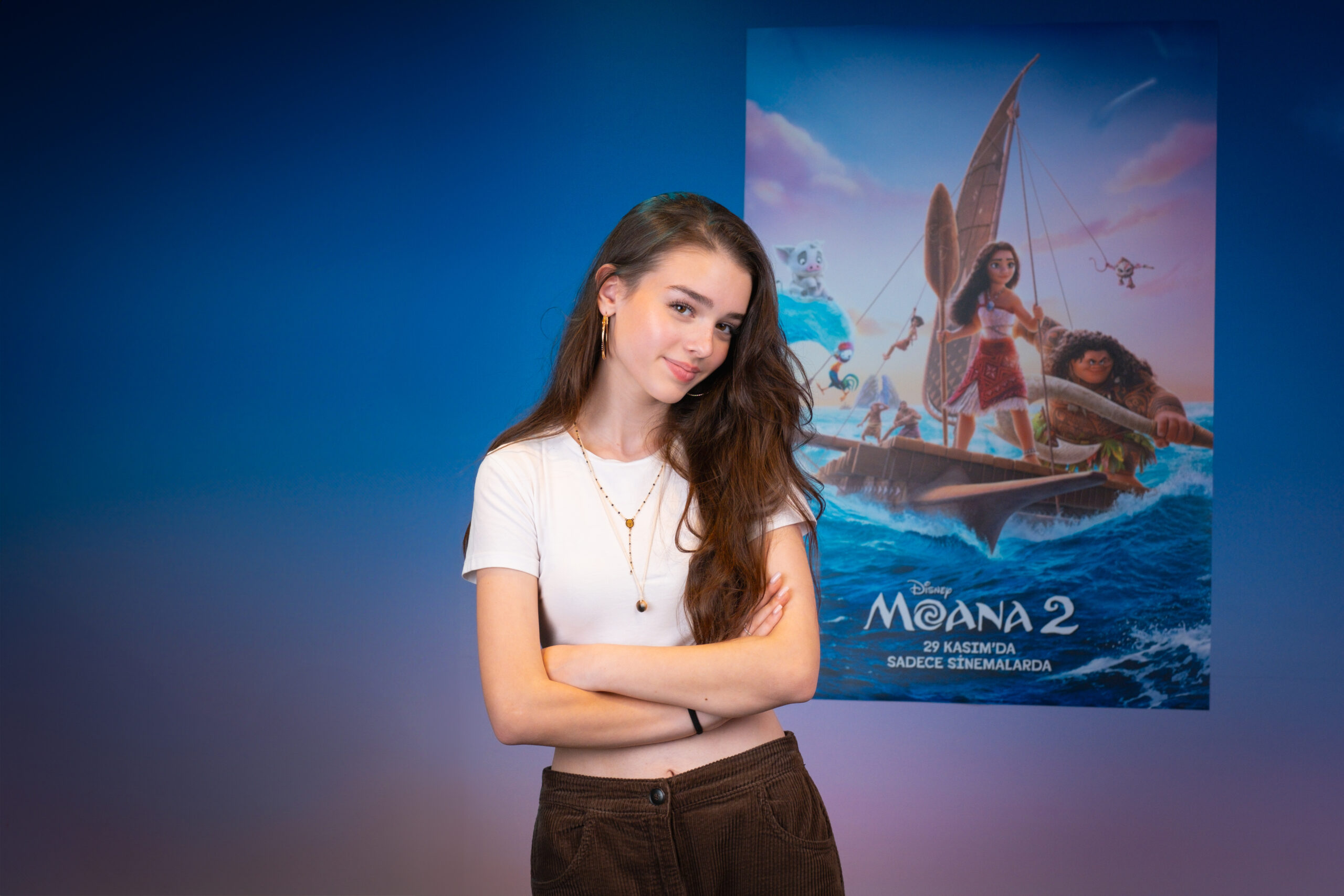 Moana 2″ İzleyicilere Büyüleyici Bir Deneyim Sunuyor: “Denizlerin Ötesine” Şarkısının Türkçe Uyarlamasını Ülkü Hilal Çiftçi Seslendiriyor!