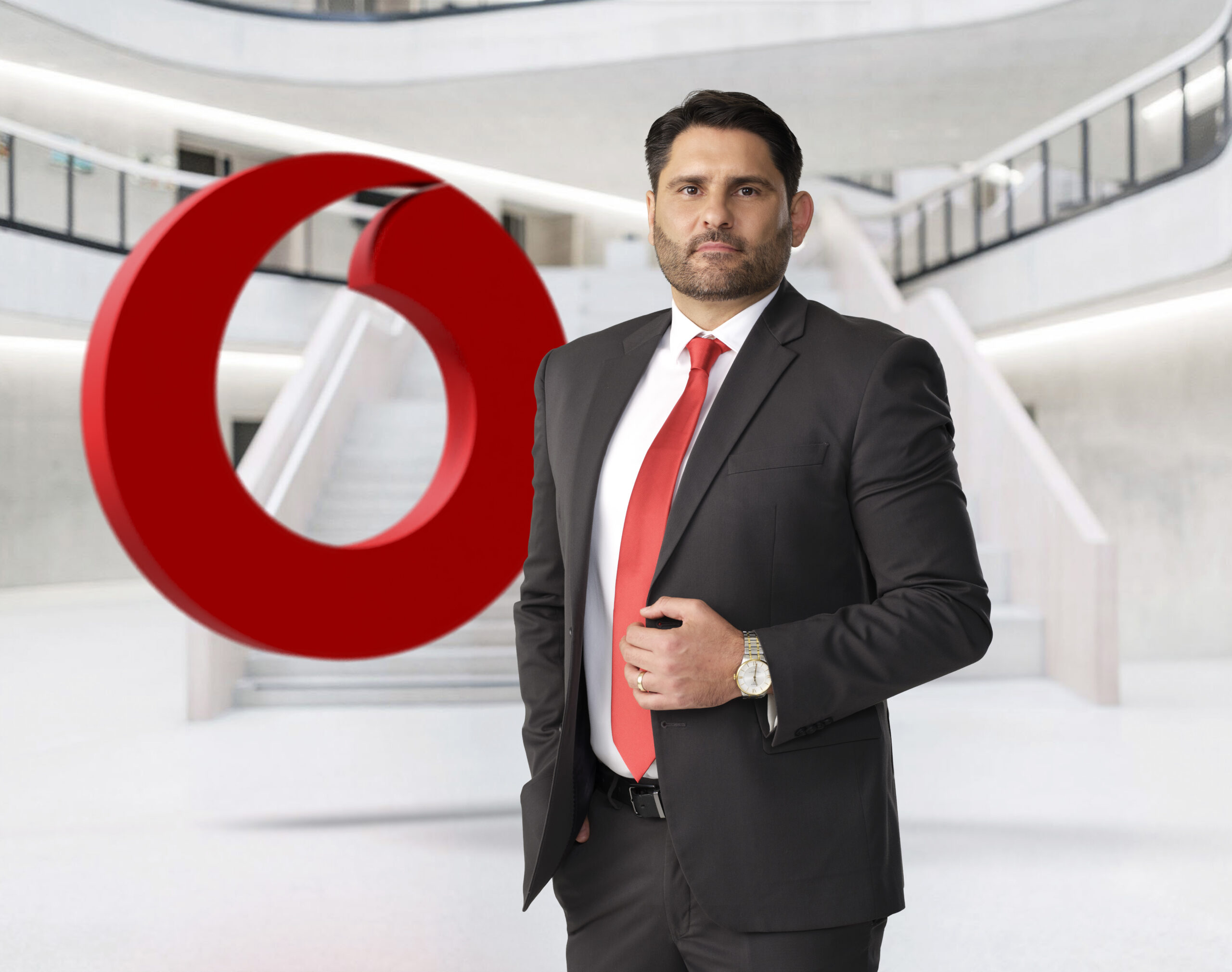VODAFONE YENİ NESİL TEKNOLOJİLERLE   HİZMET EKOSİSTEMİNİ GENİŞLETİYOR
