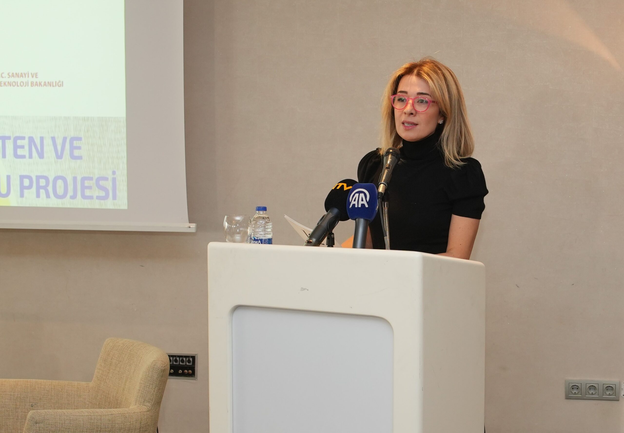 İbrahim Çeçen Vakfı, Depremzedelere Sürdürülebilir İstihdam Sağlayan “Barış İpeği” Projesini Başlattı