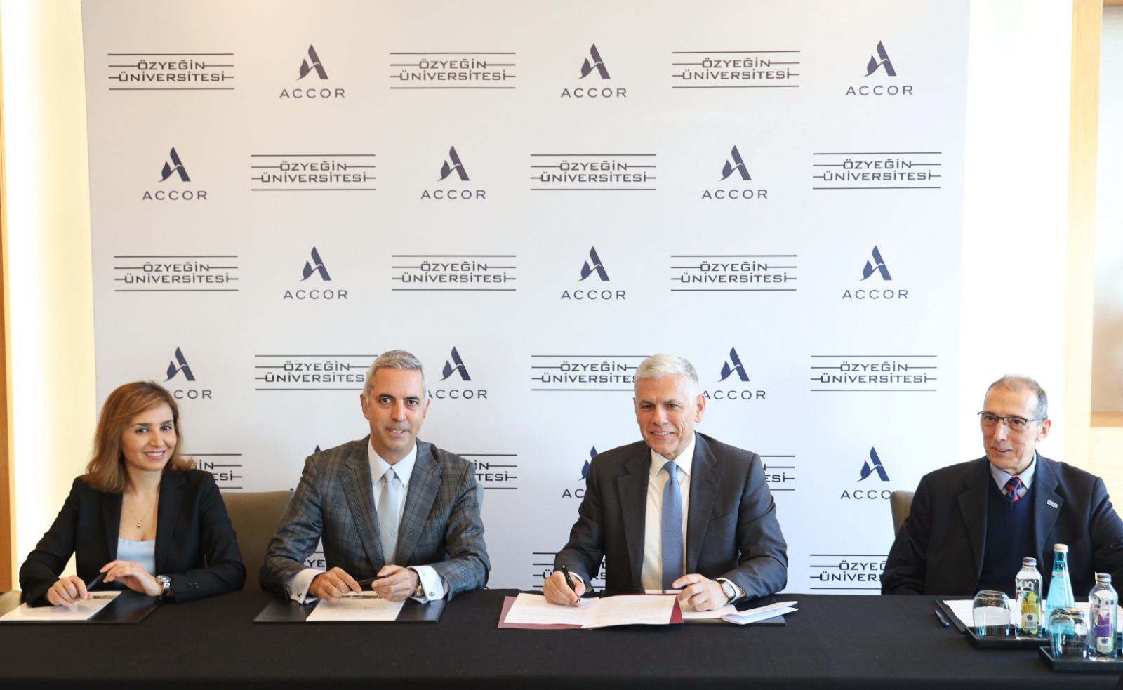 ÖZYEĞİN ÜNİVERSİTESİ ve ACCOR’DAN GELECEĞİN OTEL YÖNETİCİLERİNİ ve LİDERLERİNİ YETİŞTİRMEK İÇİN İŞ BİRLİĞİ