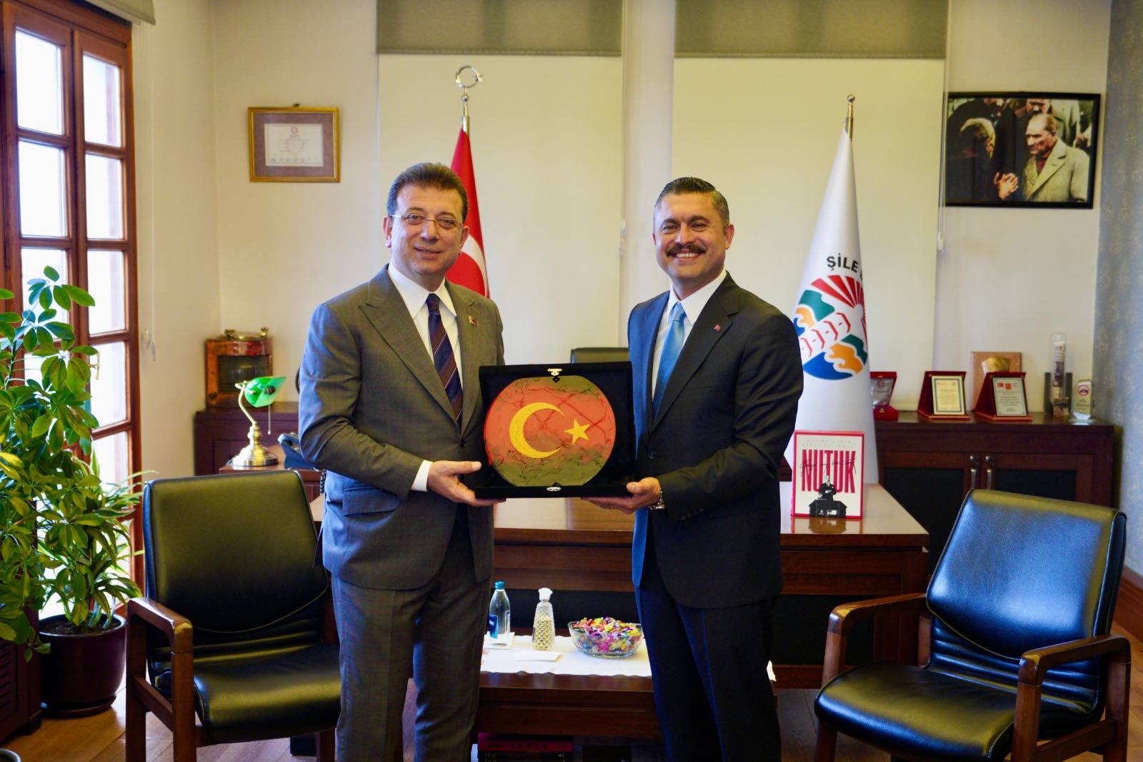 Başkan Ekrem İmamoğlu: ‘Millet İsrafçıyı da Rantçıyı da Silkeleyecek!'”