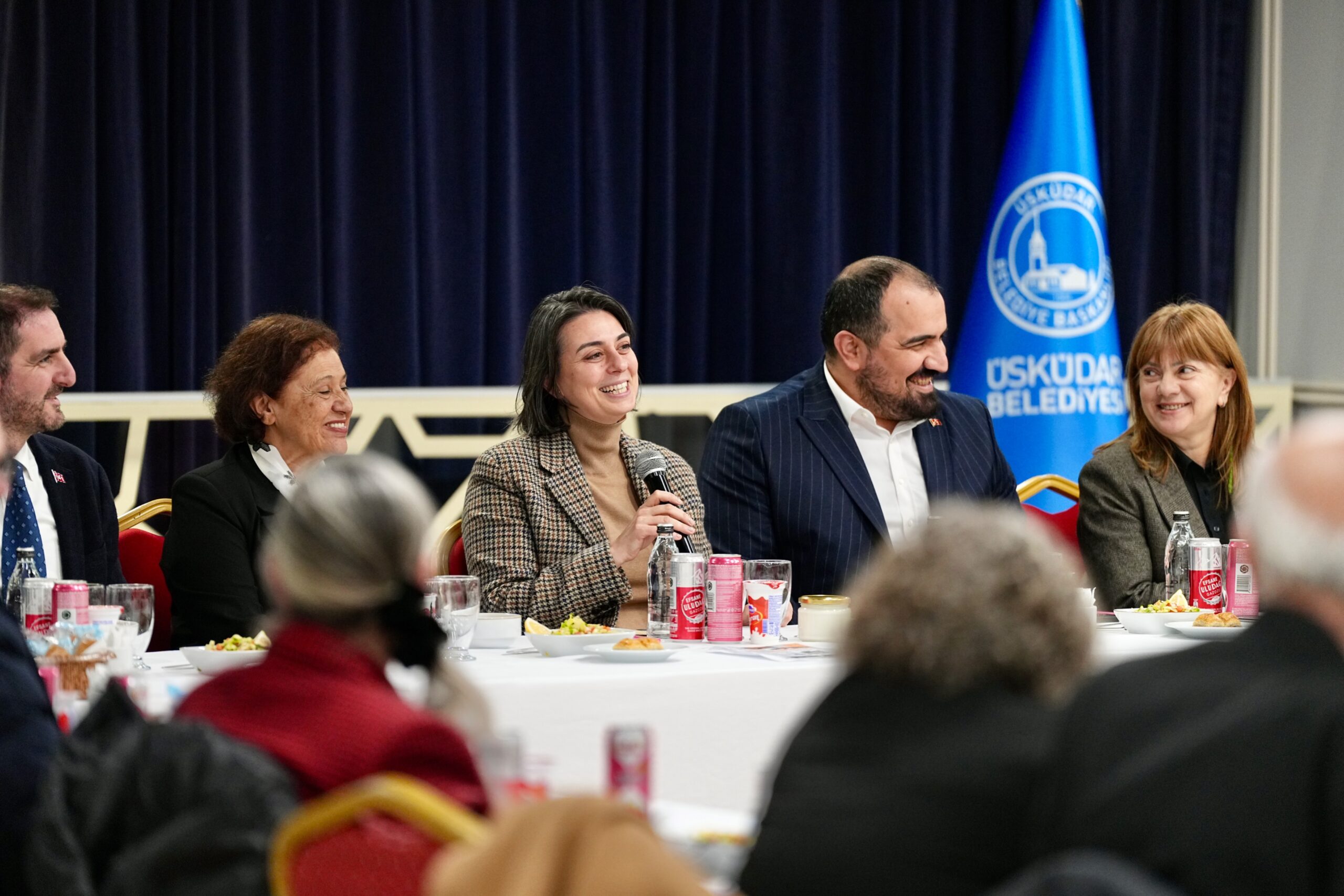 Üsküdar’ın Parlayan Yıldızı Sinem Dedetaş, Muhtarlarla Yıl Sonu Değerlendirmesi Yaptı