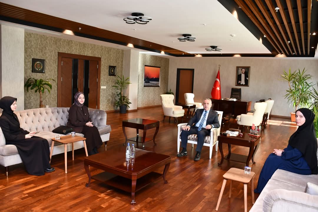 Üniversite Öğrencilerinden Çekmeköy Kaymakamı’na Anlamlı Ziyaret