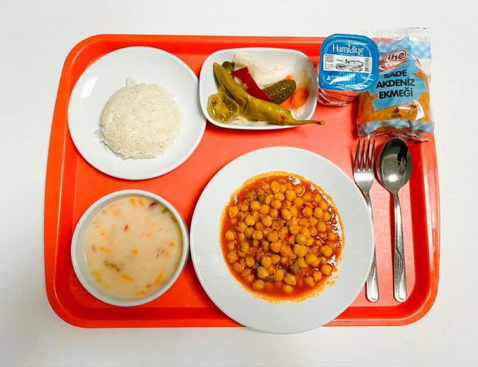 İstanbul Kent Lokantalarında Bugünün Menüsü: 4 Çeşit Yemek Sadece 40 TL!