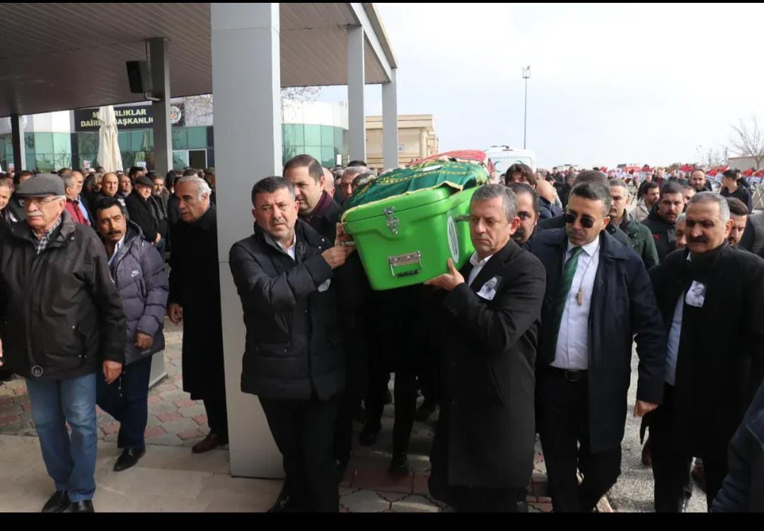 CHP Malatya Milletvekili Veli Ağbaba, Babası Hüseyin Ağbaba’yı Son Yolculuğuna Uğurladı