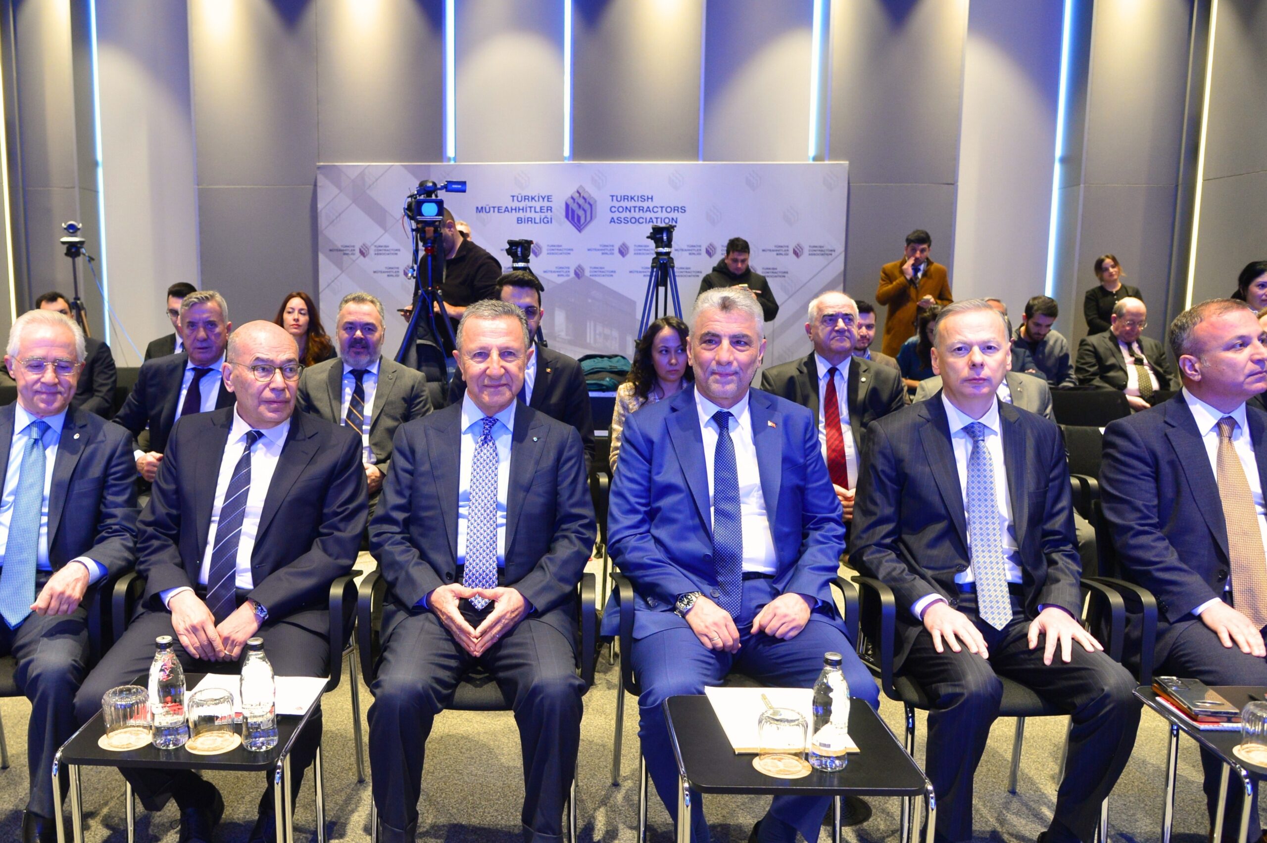 Türk Müteahhitleri 2024 Yılında 28,6 Milyar Dolar Değerinde Yeni Proje Üstlendi