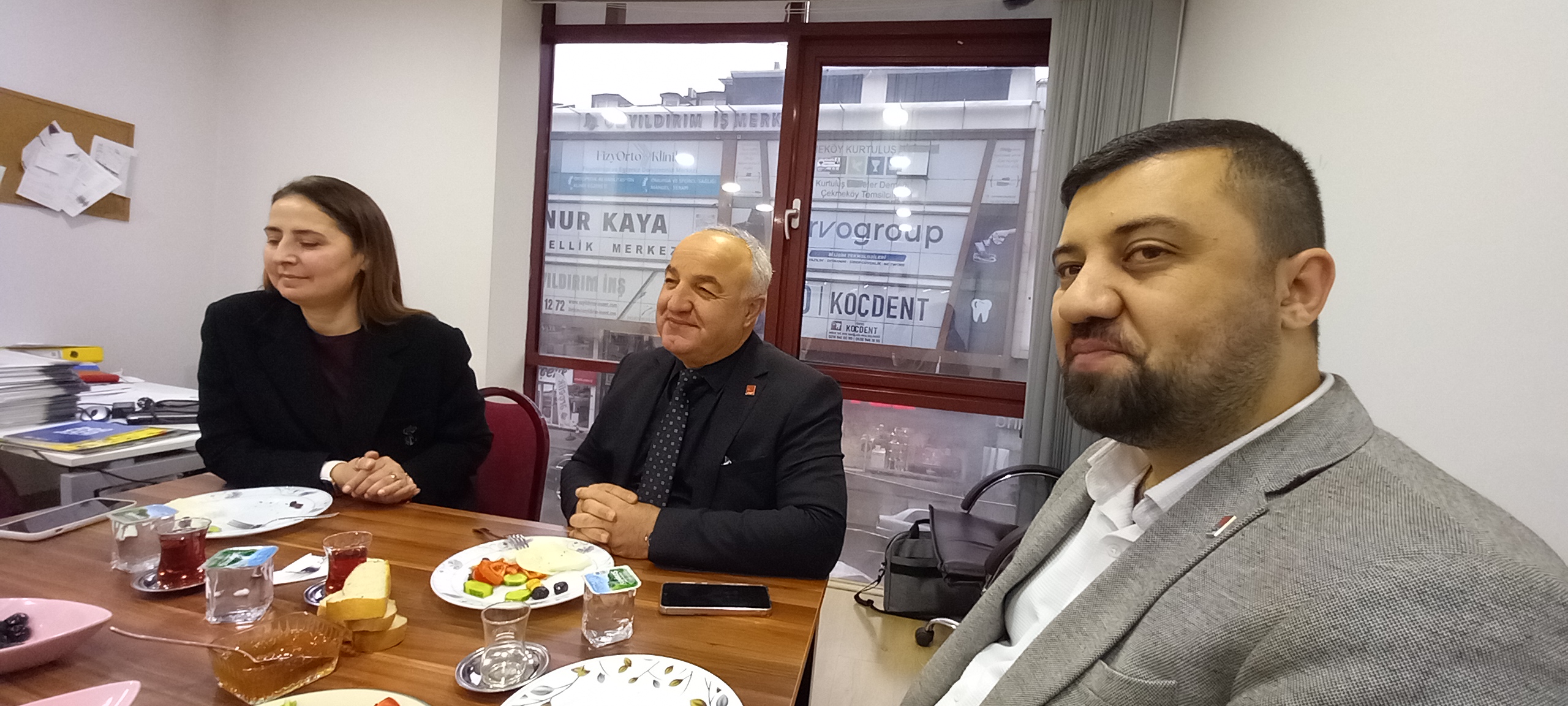 CHP İlçe Başkanı Haydar Arslan, Gazeteciler Günü’nde Kahvaltı Programı Düzenledi