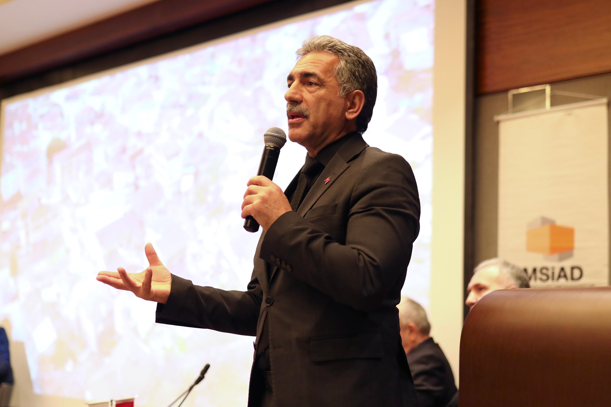 Gemlik Belediyesi’nden Kurtul Piknik Alanı’nda kapsamlı temizlik ve bakım çalışması