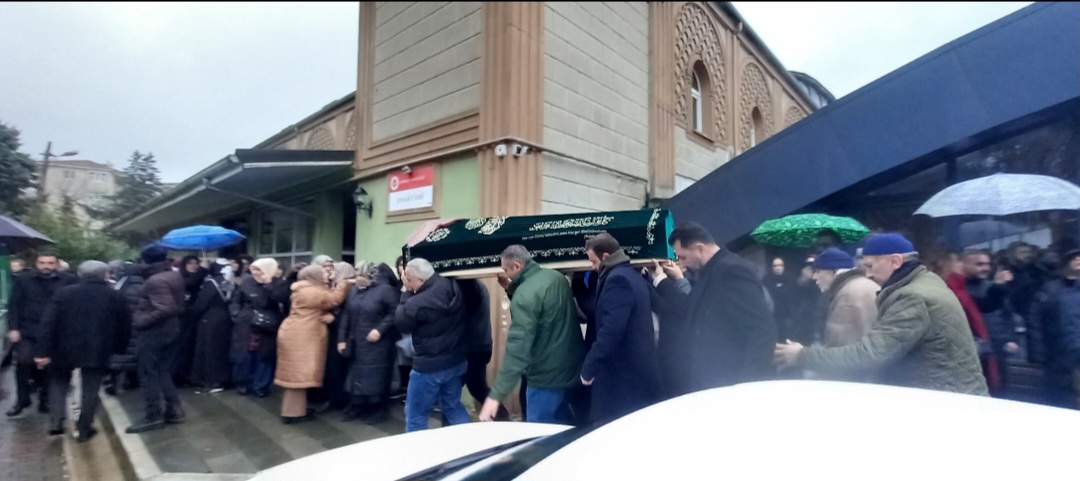 Çekmeköy'ün Sevilen İsmi Hasan Öztürk, Annesini Kaybetti
