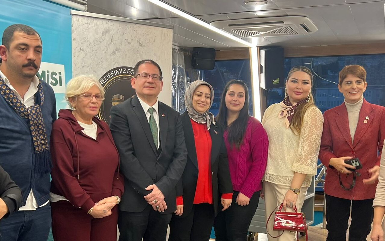 Tek Hedefimiz Eğitim Derneği’nden İstanbul Boğazında "Duy Beni" Kitap Lansmanı