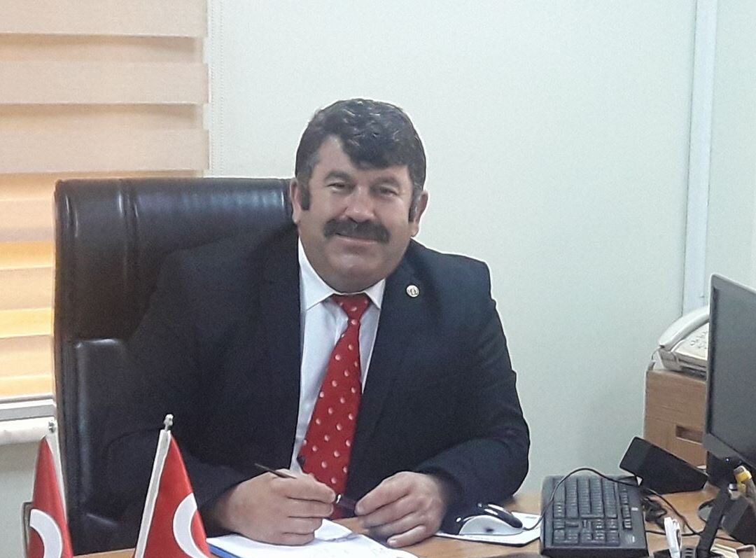 Kazım Karabekir Mahallesi Muhtarı Ahmet Şahin, Dar Gelirli Ailelere Sosyal Market Hizmeti Sunuyor