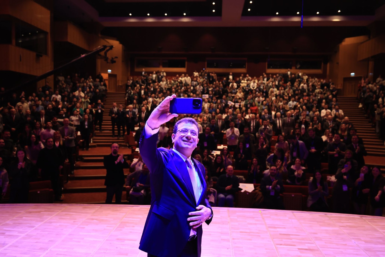 Ekrem İmamoğlu, Genç Yetenek Gelişim Programı’nın 5. Dönem Katılımcılarıyla Bir Araya Geldi