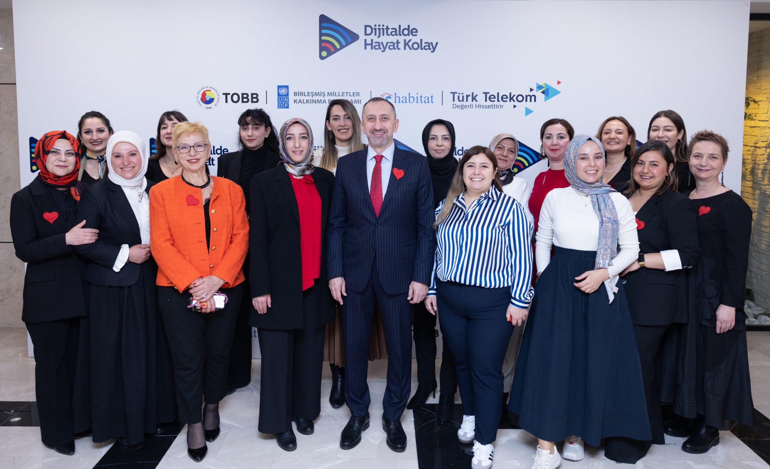 Türk Telekom, Dijitalde Hayat Kolay Projesi ile 30 Bin Kadına Ulaştı ve Deprem Bölgesindeki Kadın Girişimcilere Destek Verdi
