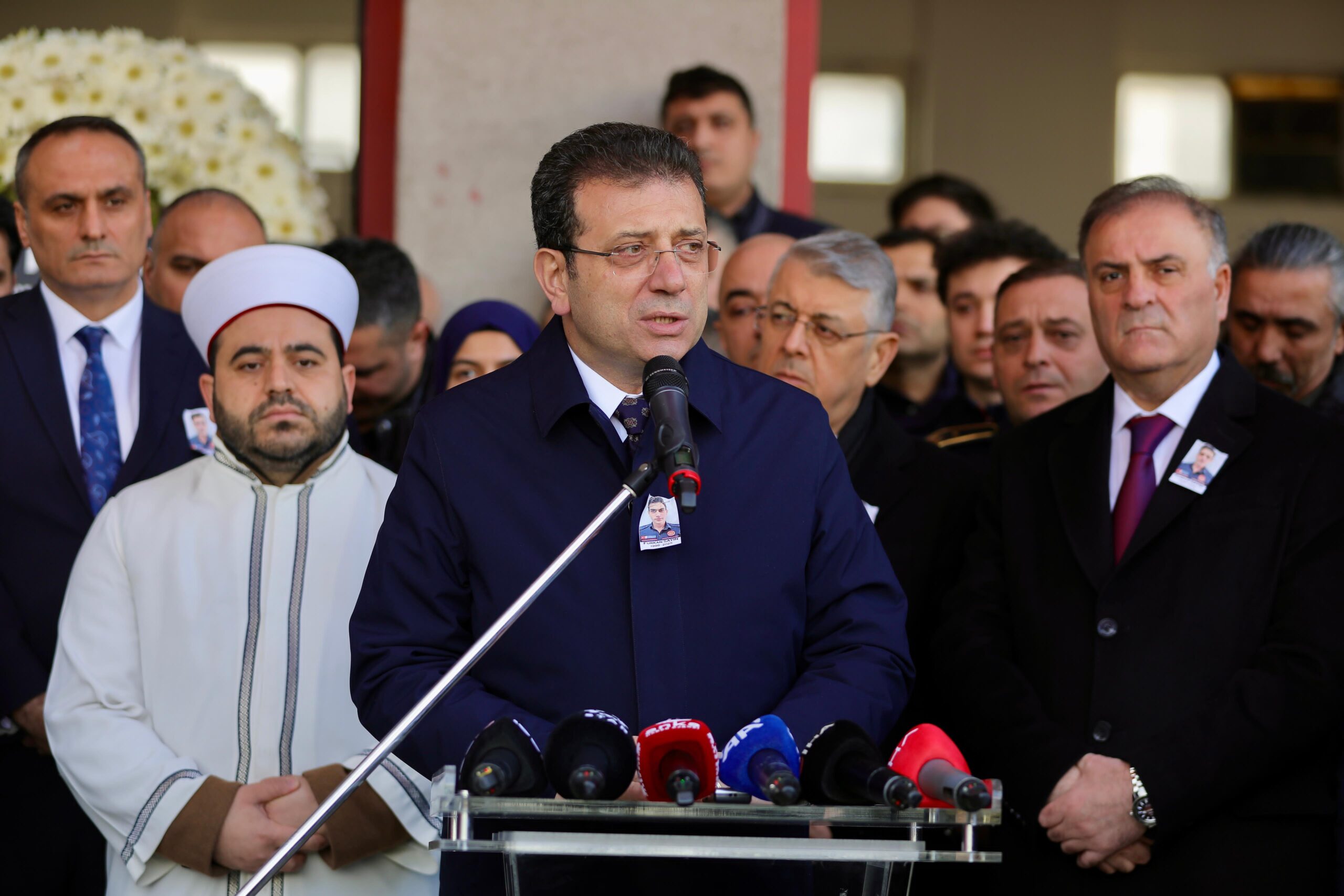 İMAMOĞLU: ONLARIN, KENDİLERİNİ FEDAKARCA MESLEKLERİNE ADADIKLARINI ASLA UNUTMAYACAĞIZ